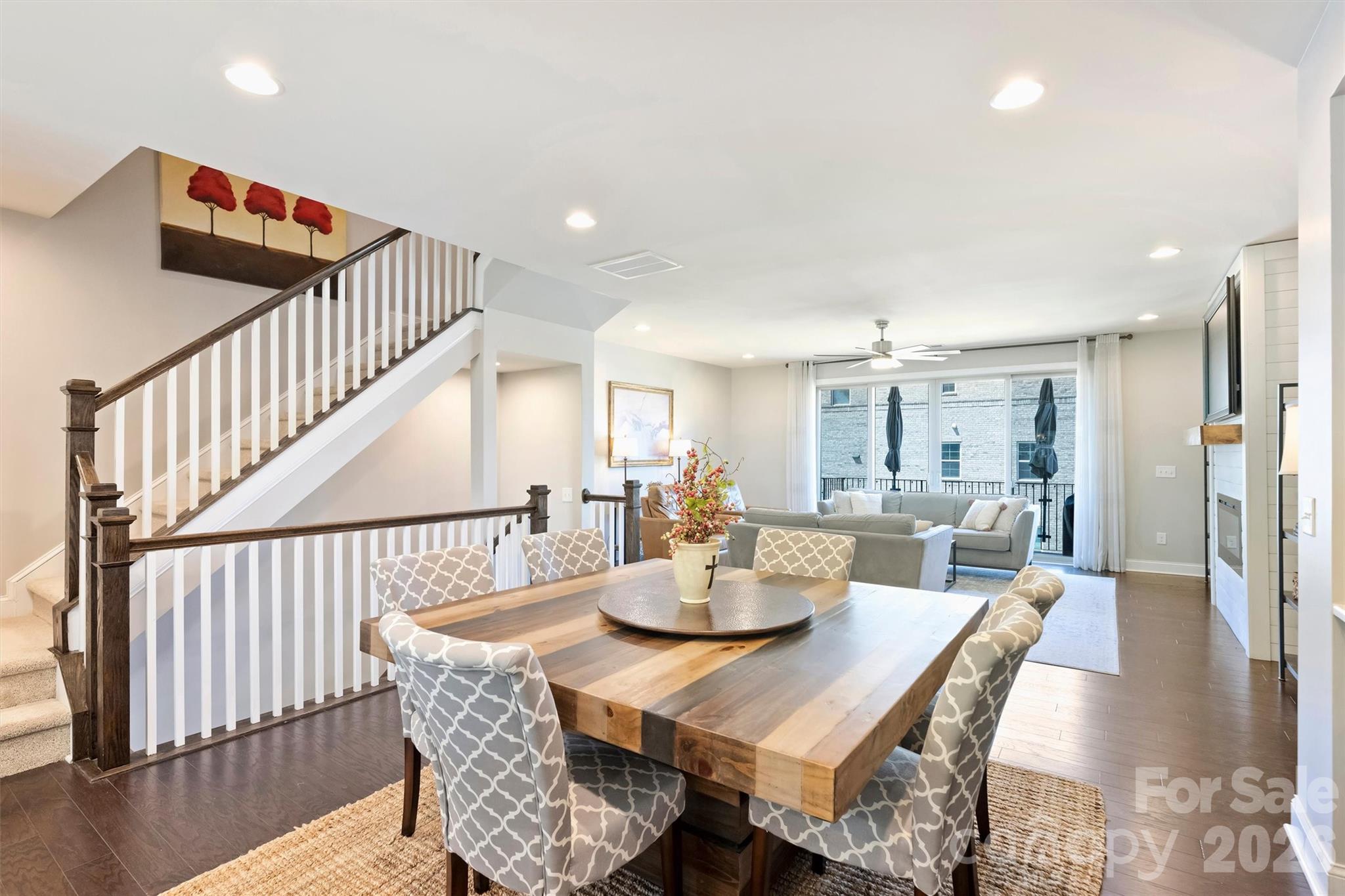 1125 Towns Hill Way Property Photo 16