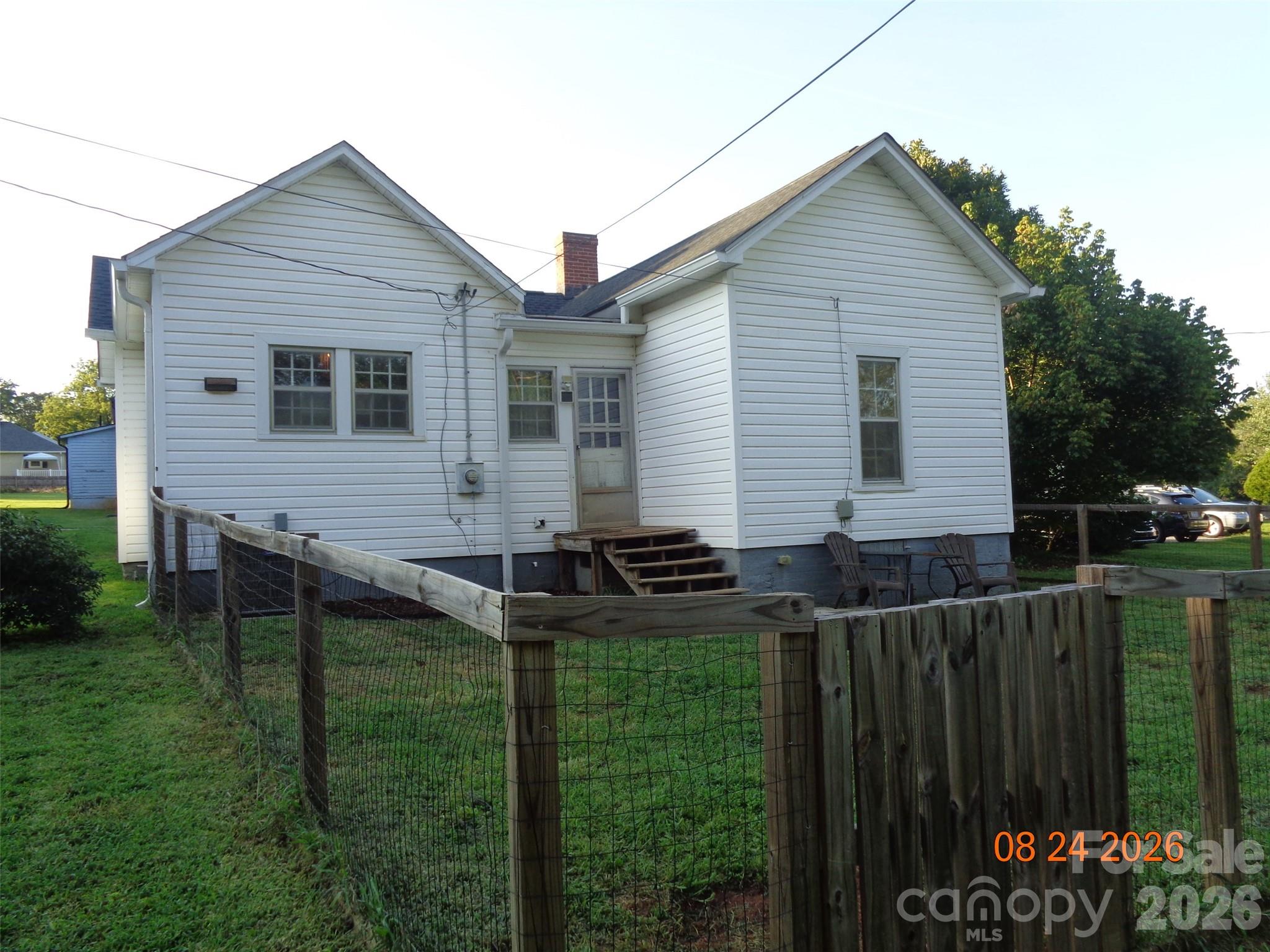 107 Bickett Street Property Photo 2
