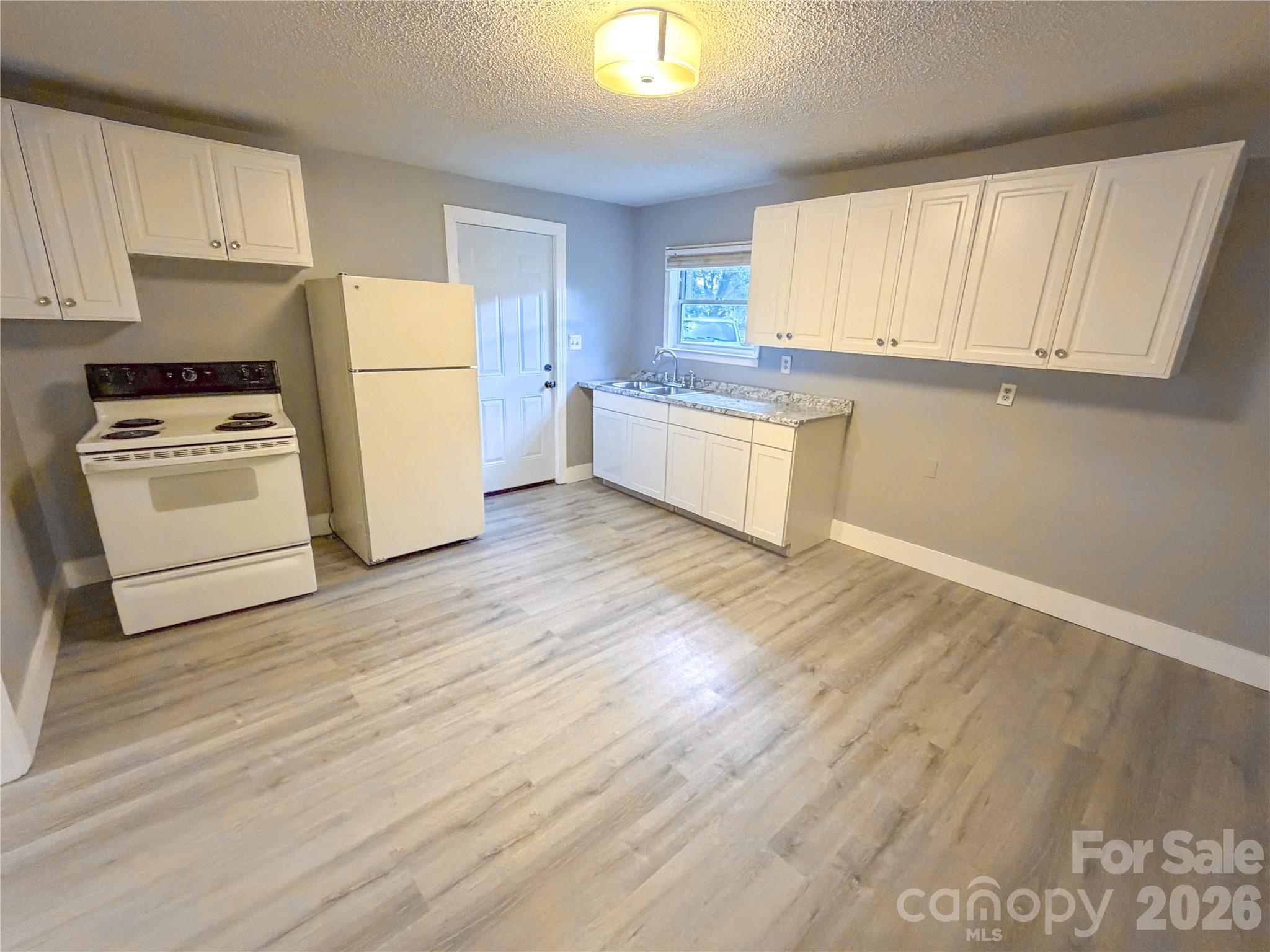 107 Drake Street Property Photo 2
