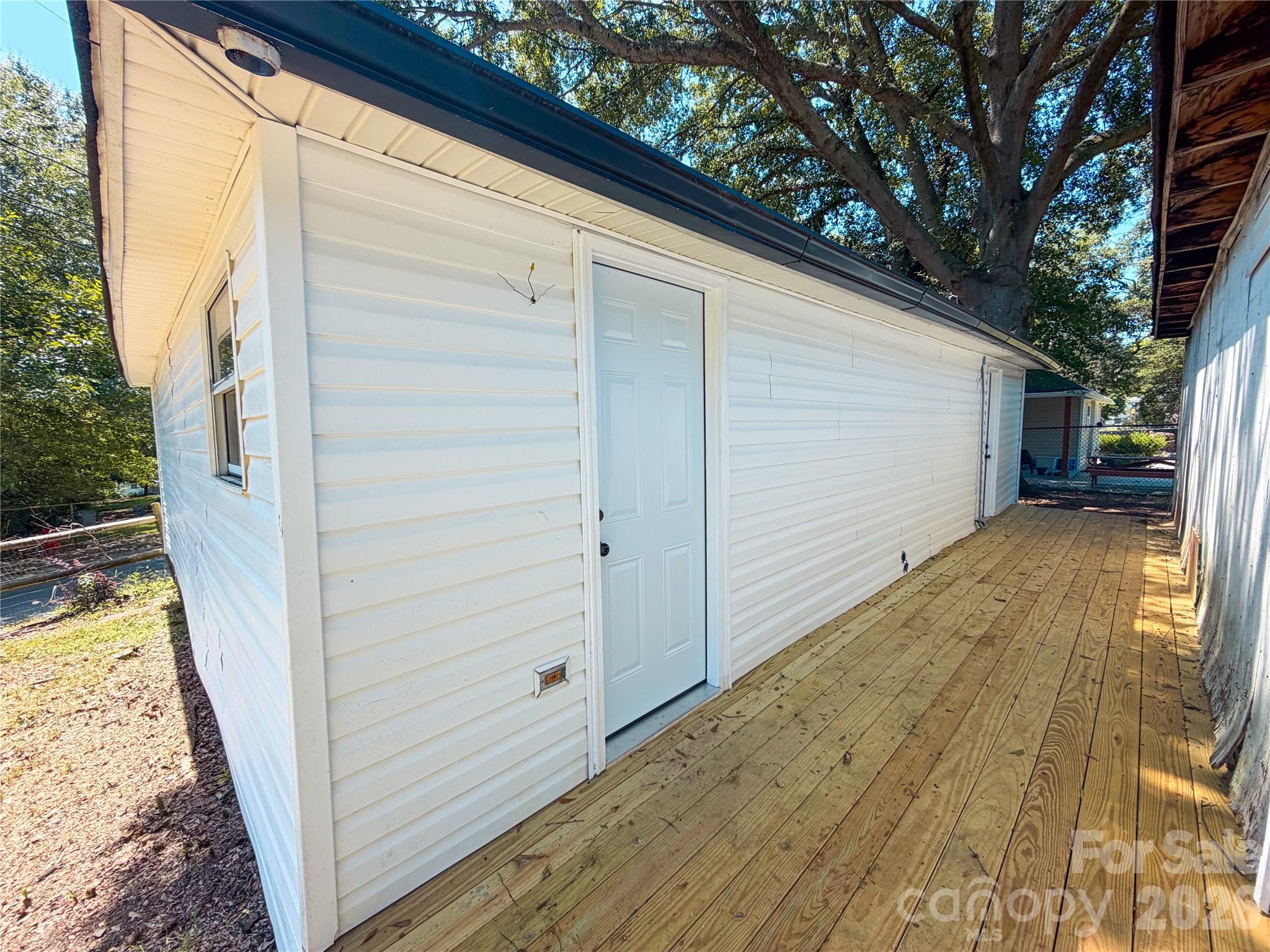 107 Drake Street Property Photo 15