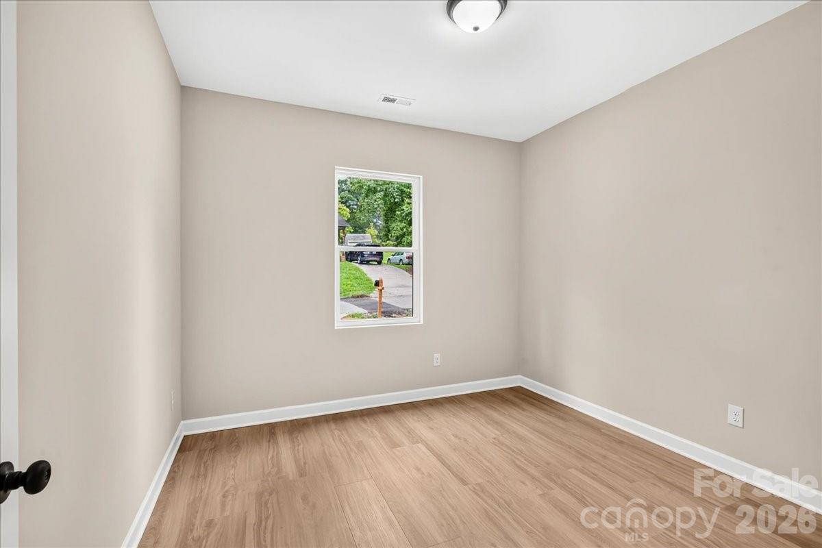 1034 Grady Street Property Photo 17