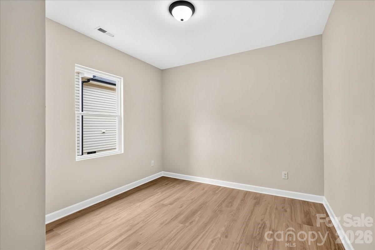 1034 Grady Street Property Photo 18