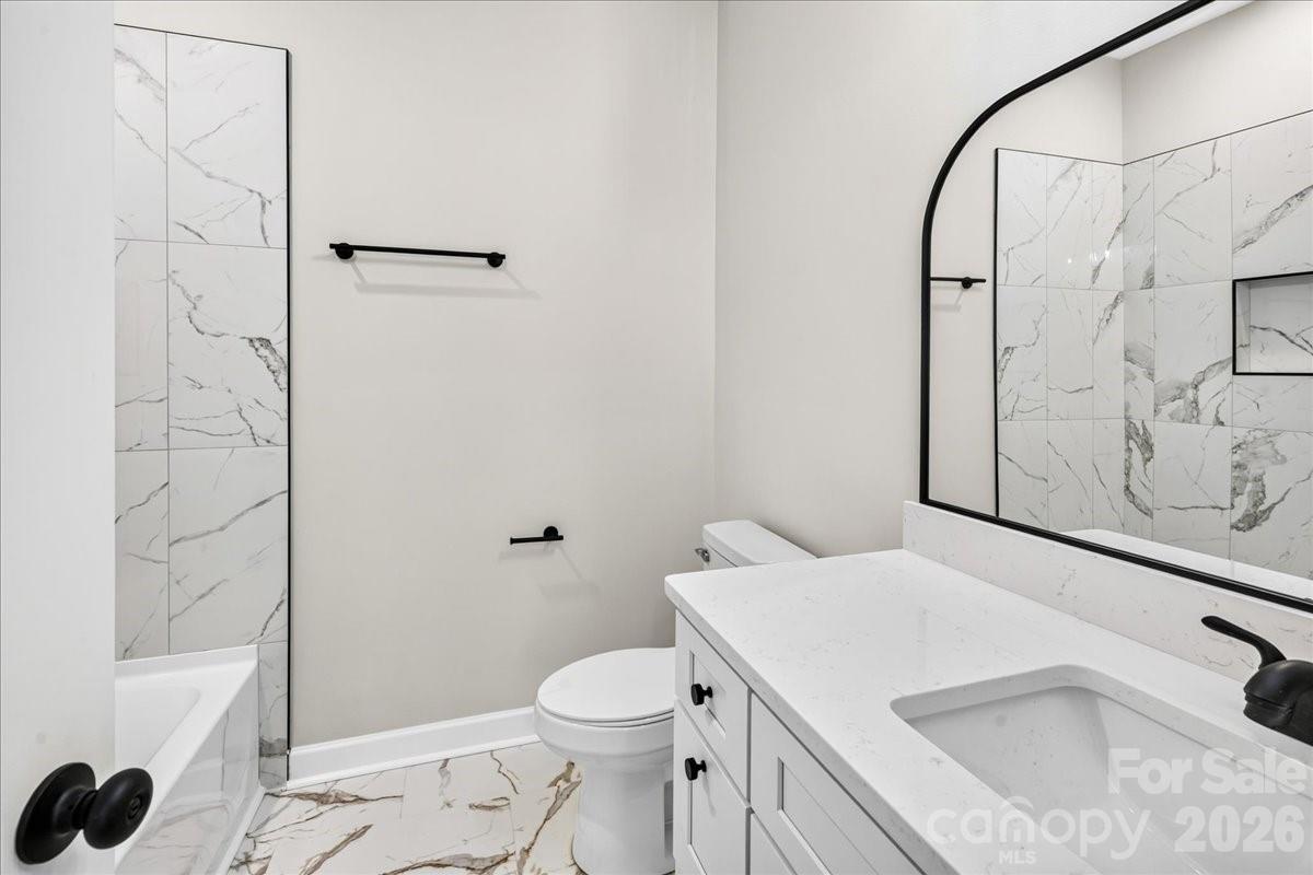 1034 Grady Street Property Photo 19