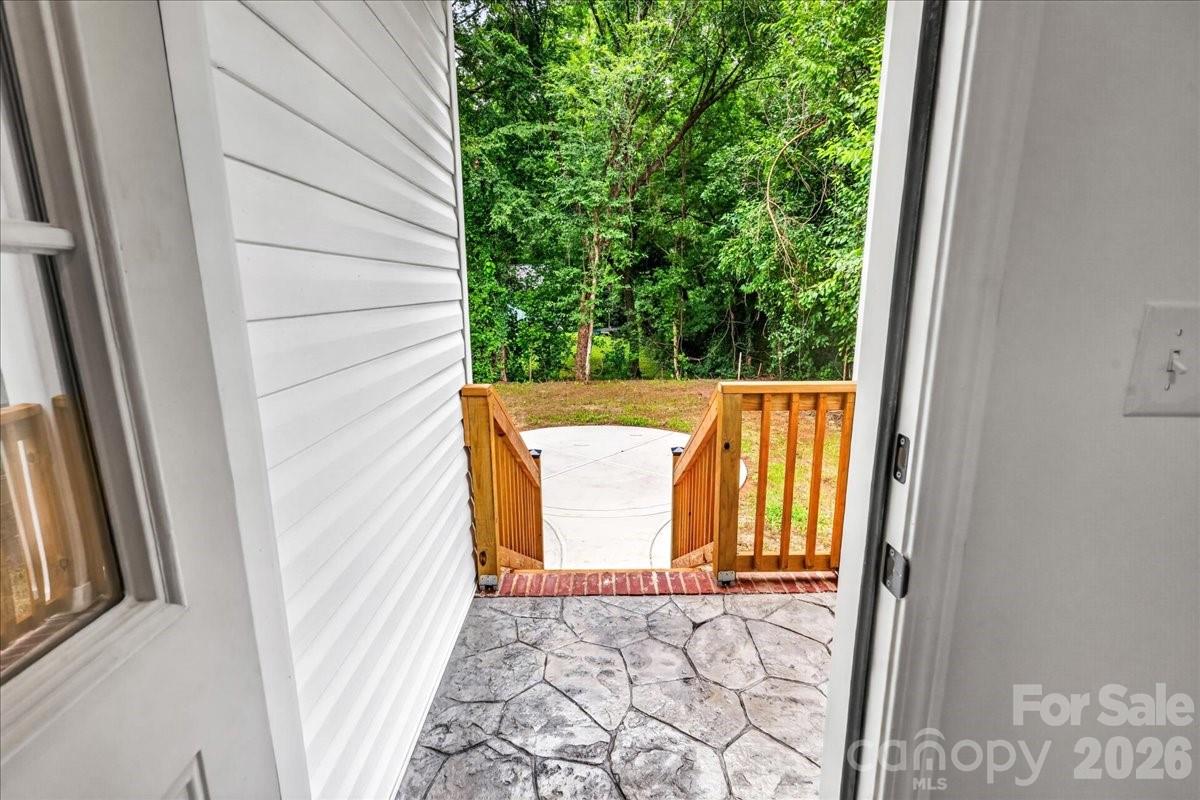 1034 Grady Street Property Photo 22