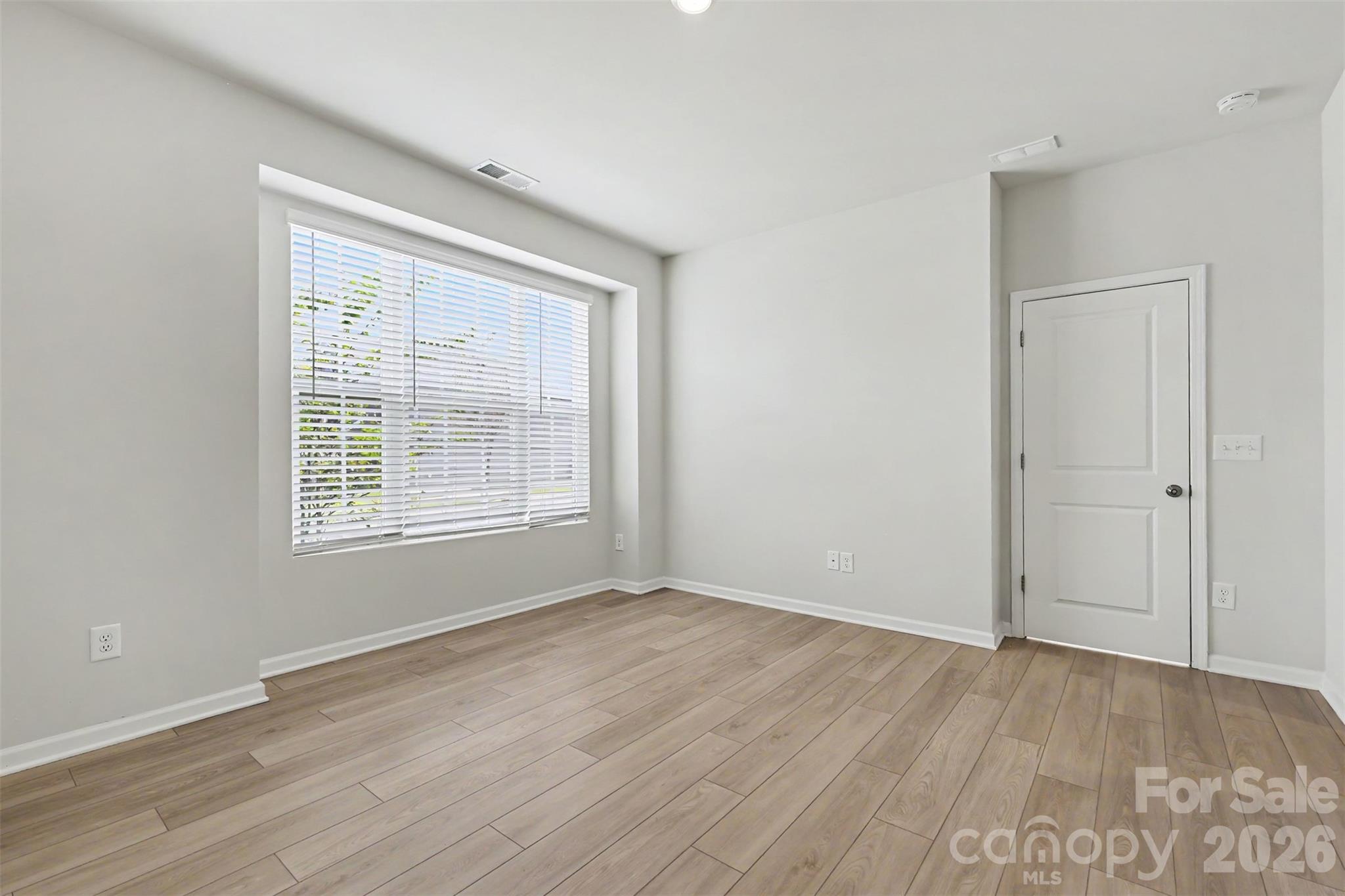 933 Cobbled Way Property Photo 9
