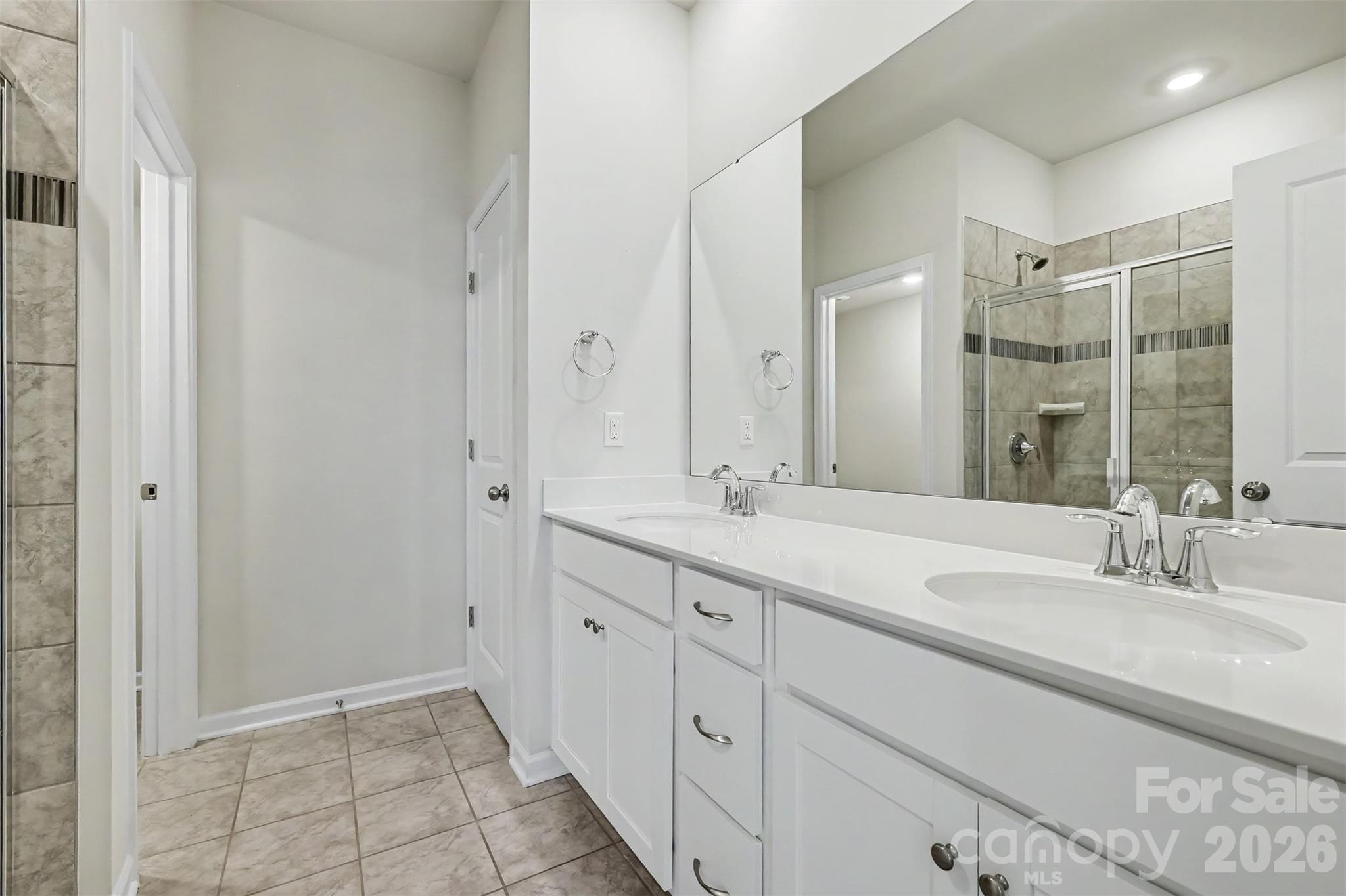 933 Cobbled Way Property Photo 13