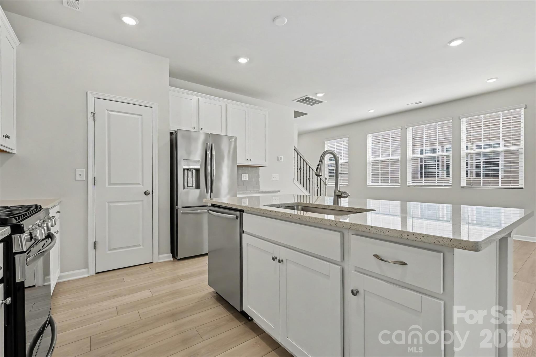 933 Cobbled Way Property Photo 23