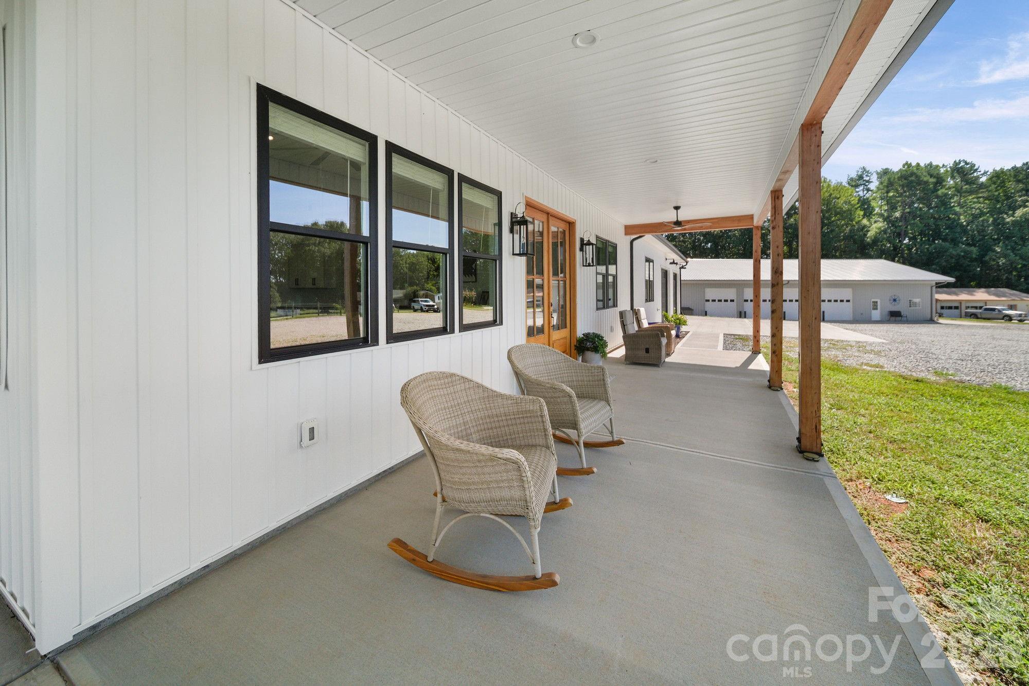 4035 Daugherty Road Property Photo 9