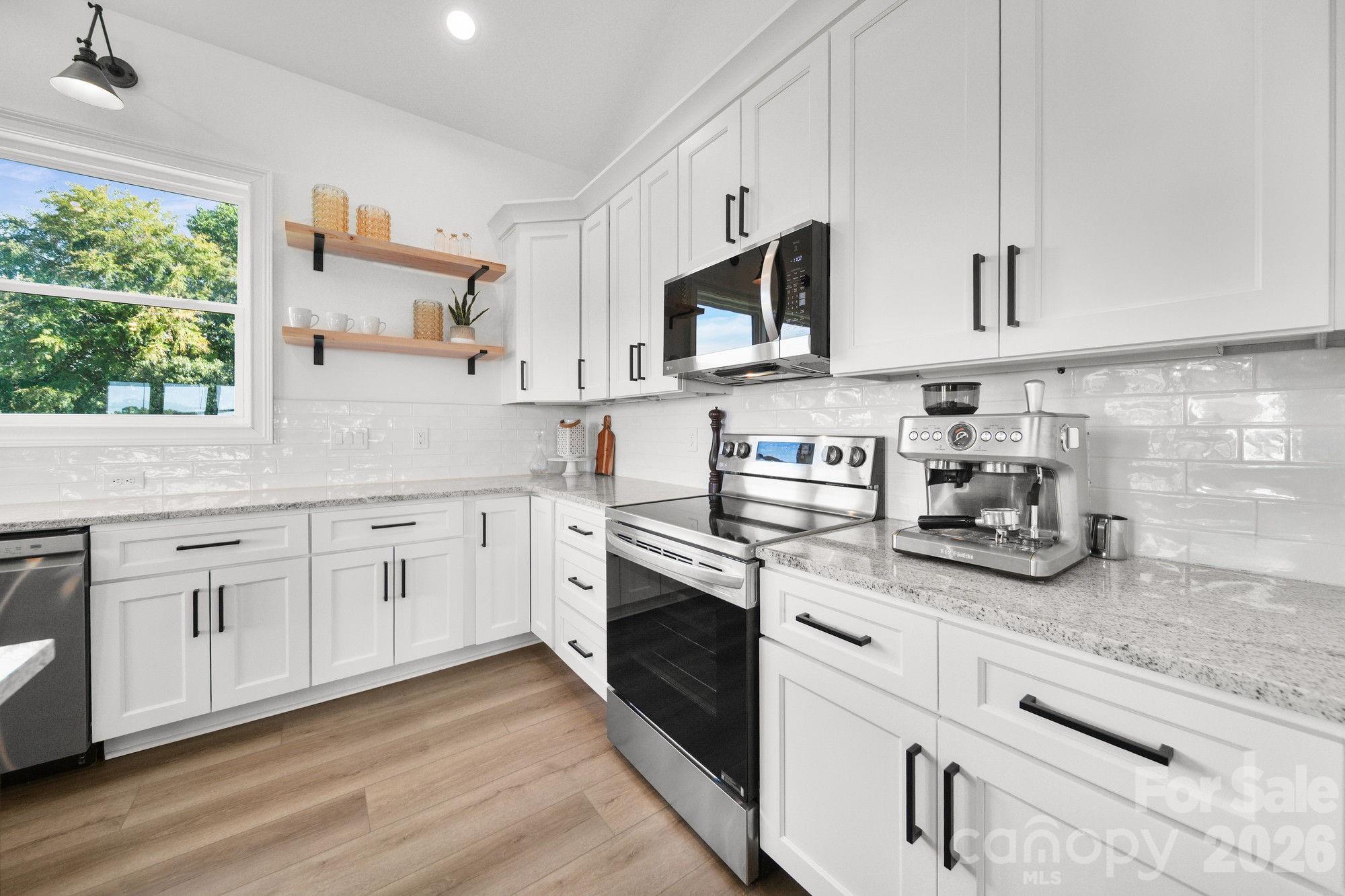 4035 Daugherty Road Property Photo 16