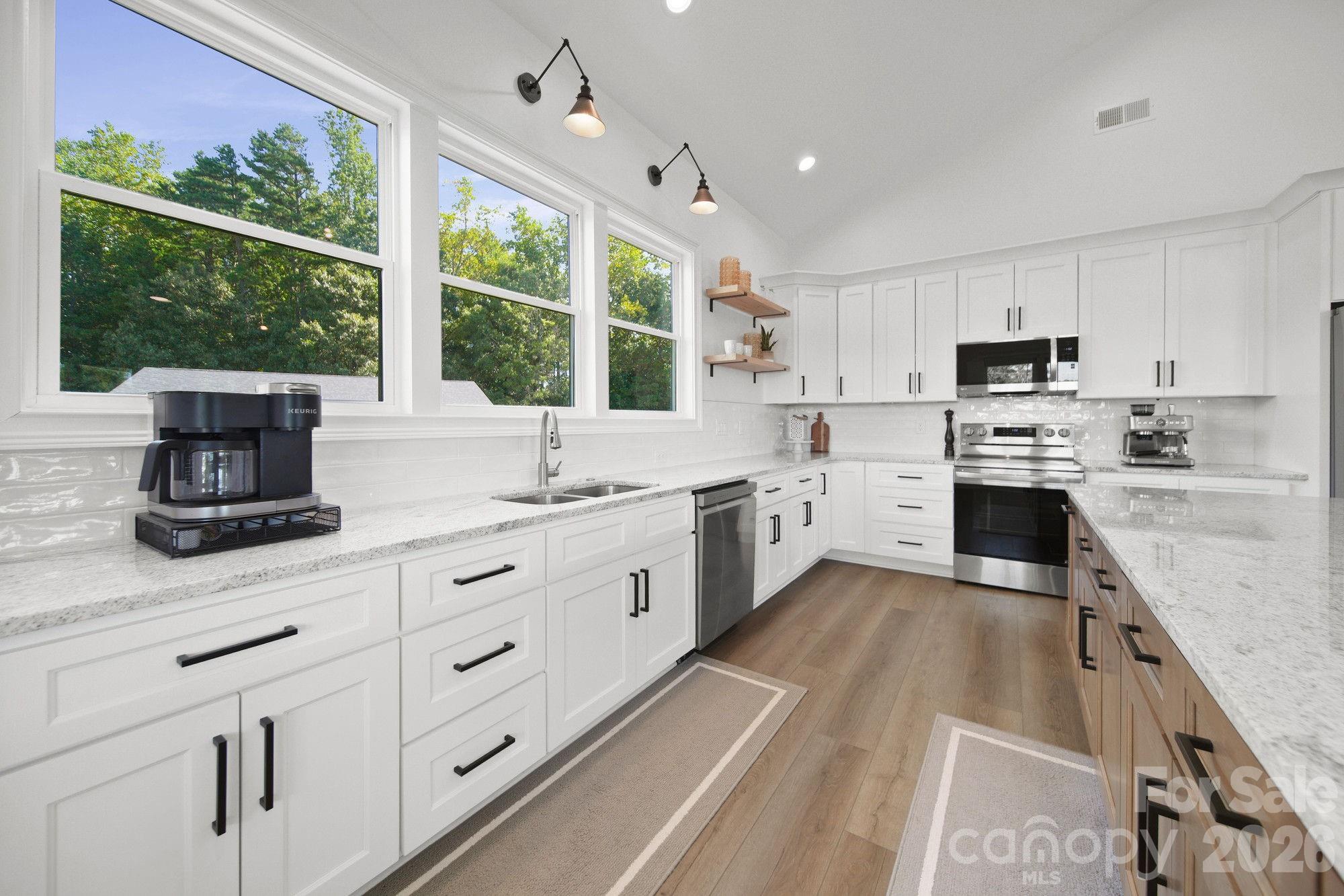 4035 Daugherty Road Property Photo 17