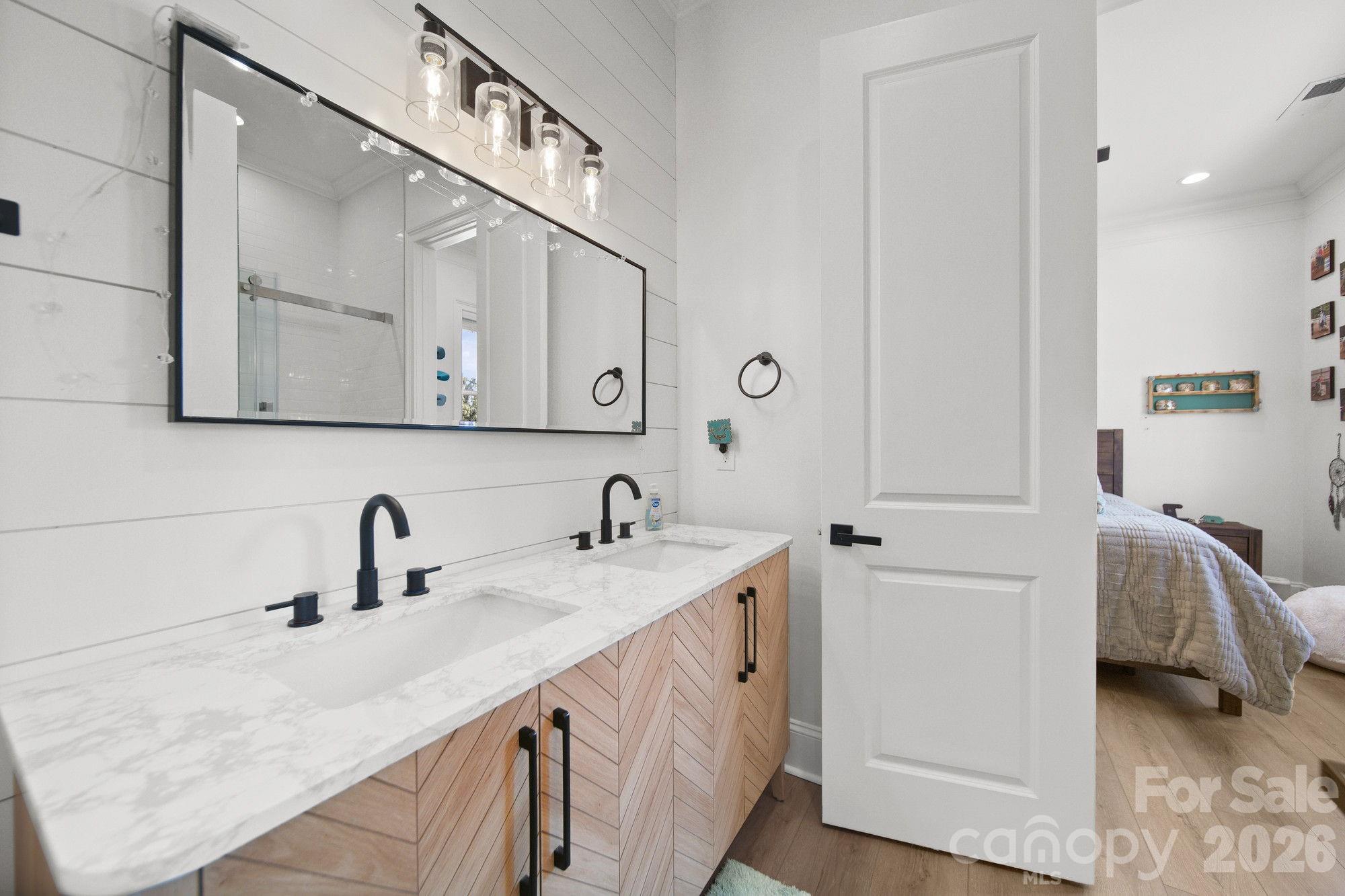 4035 Daugherty Road Property Photo 23