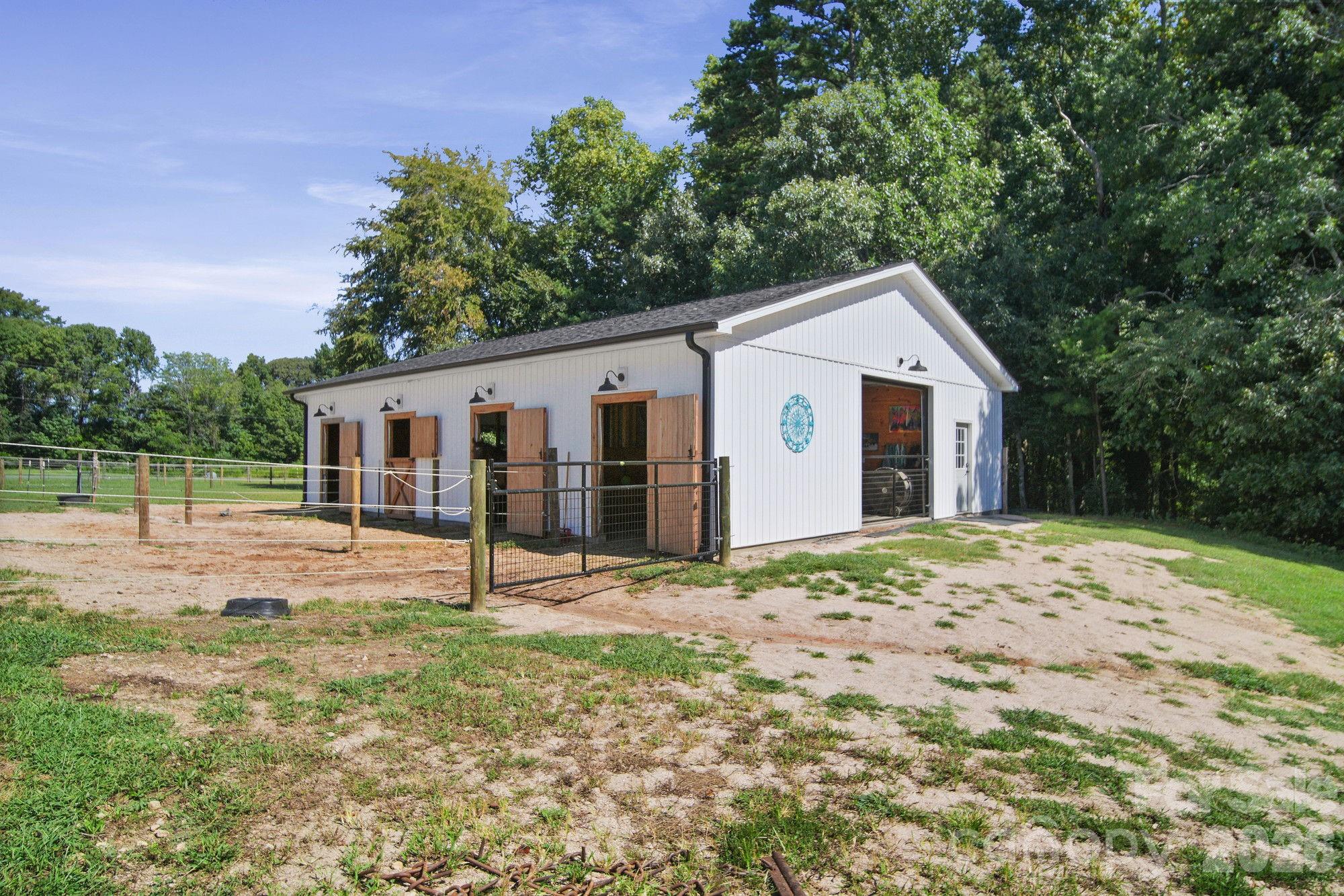 4035 Daugherty Road Property Photo 31
