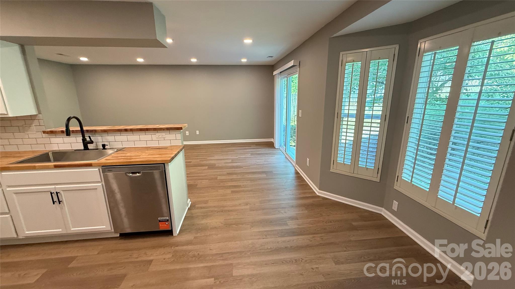 7725 Batavia Lane Property Photo 10