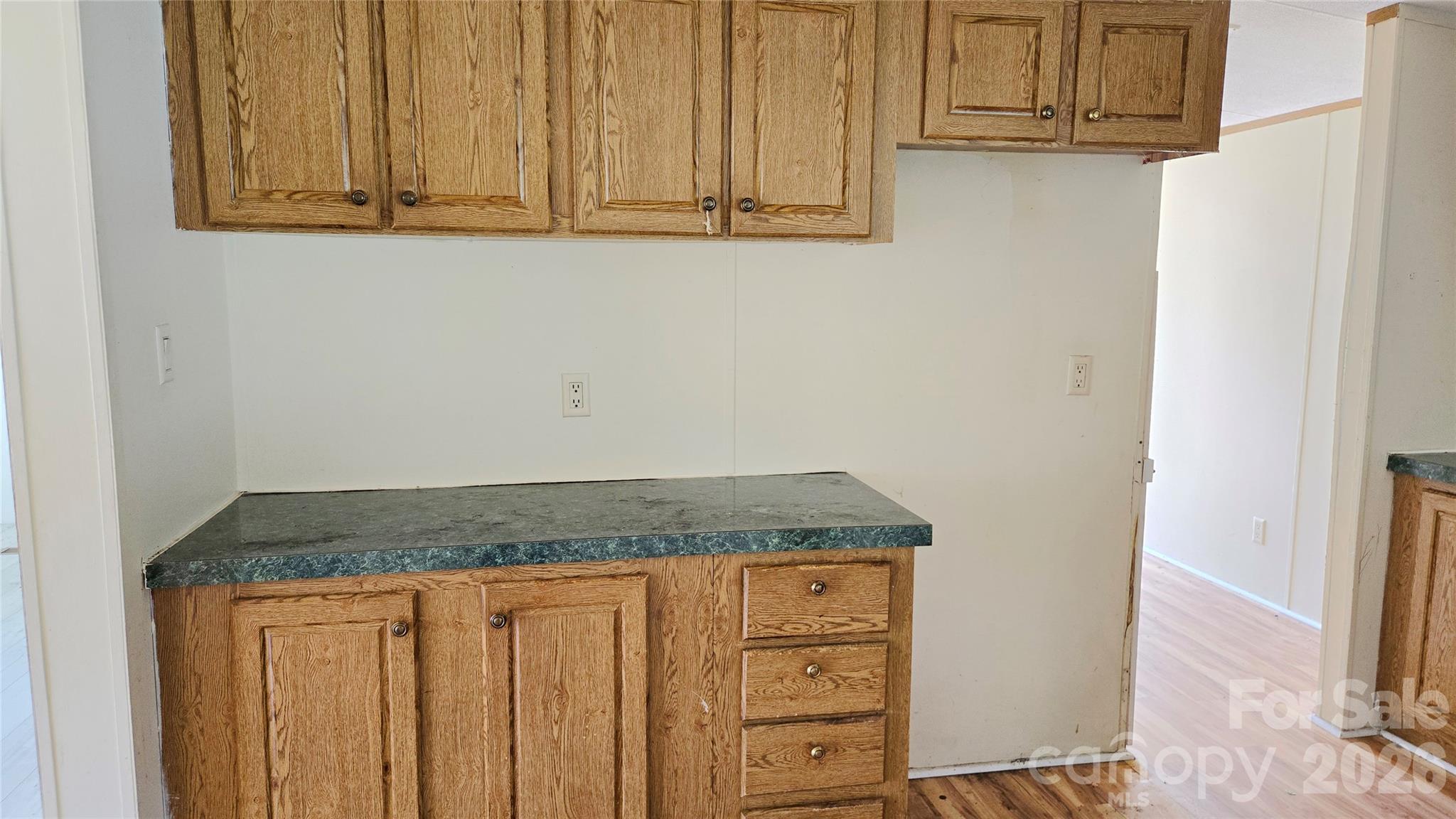 176 Crown Court Property Photo 12