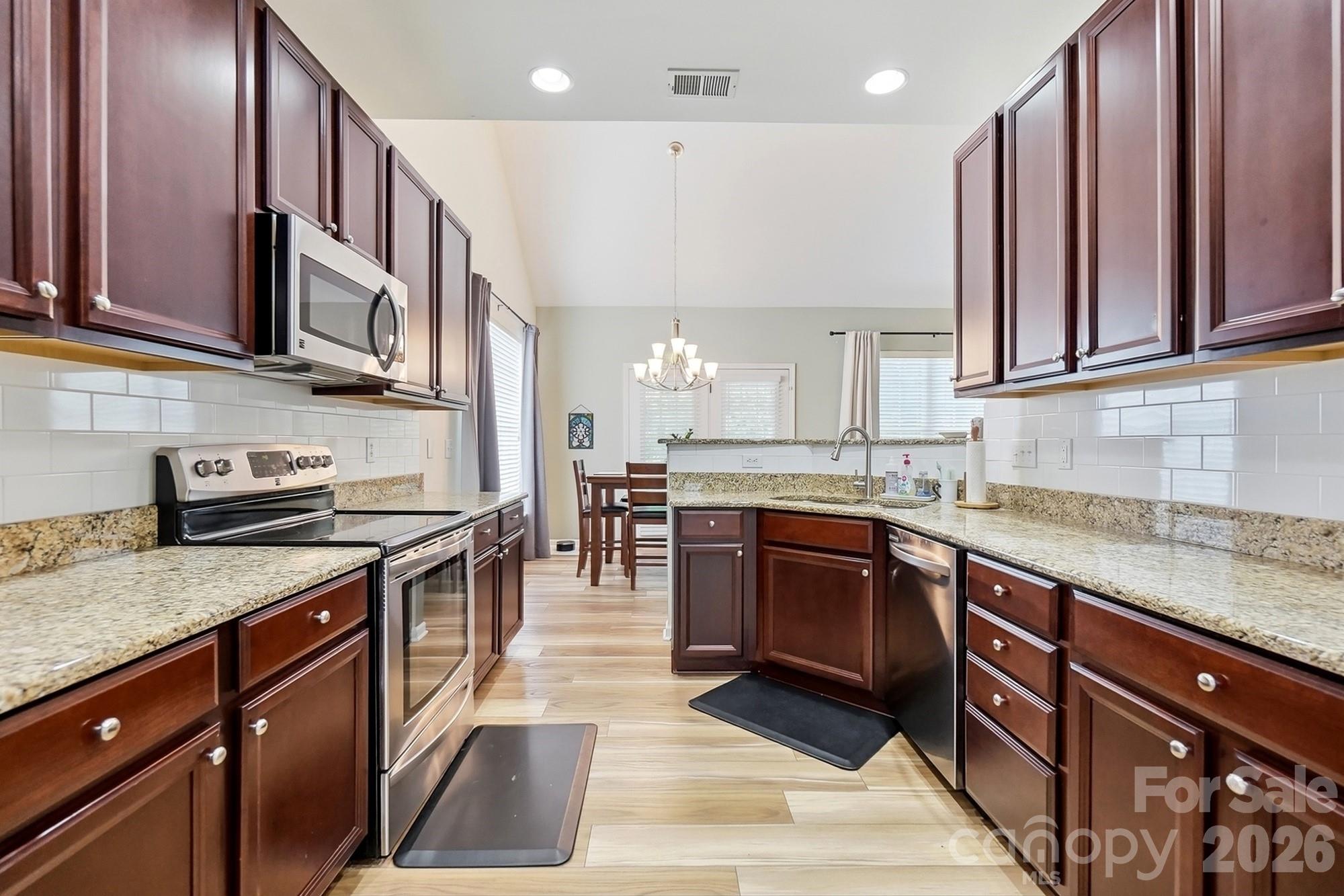 10933 Stone Trail Road Property Photo 12