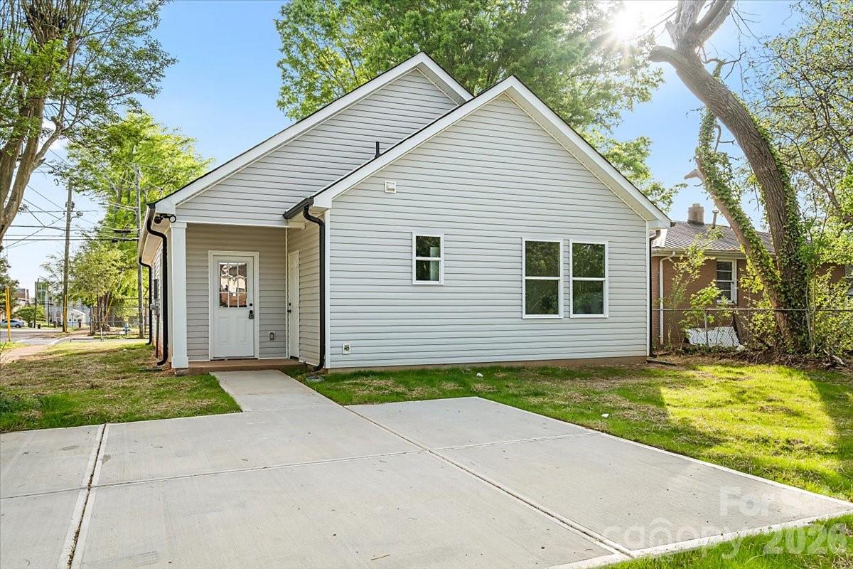 1102 W Horah Street Property Photo 25
