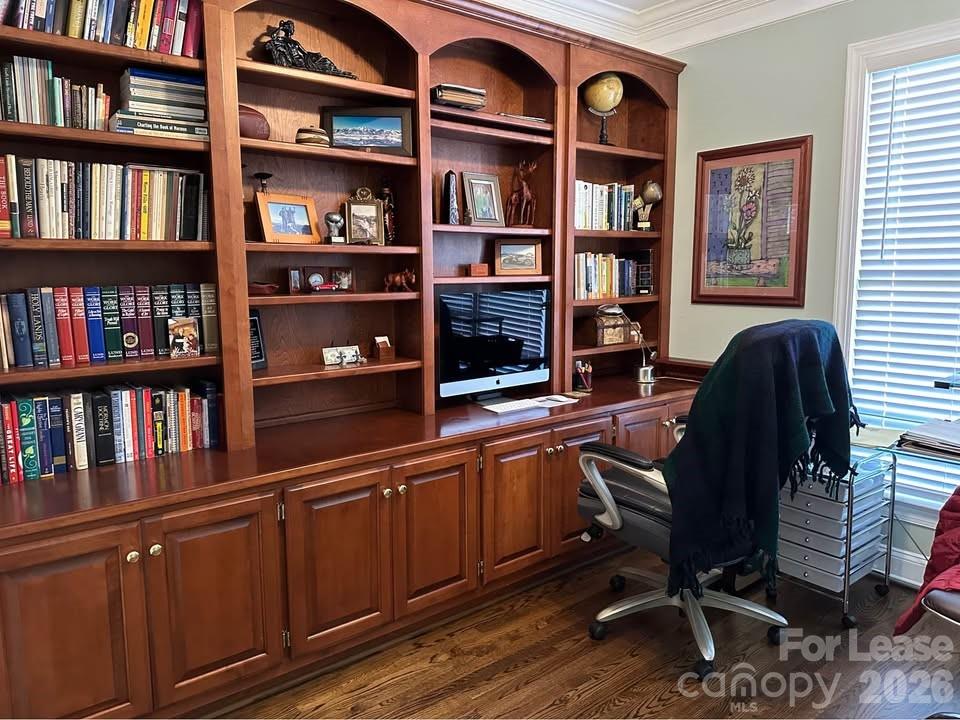 20107 N Cove Road Property Photo 4