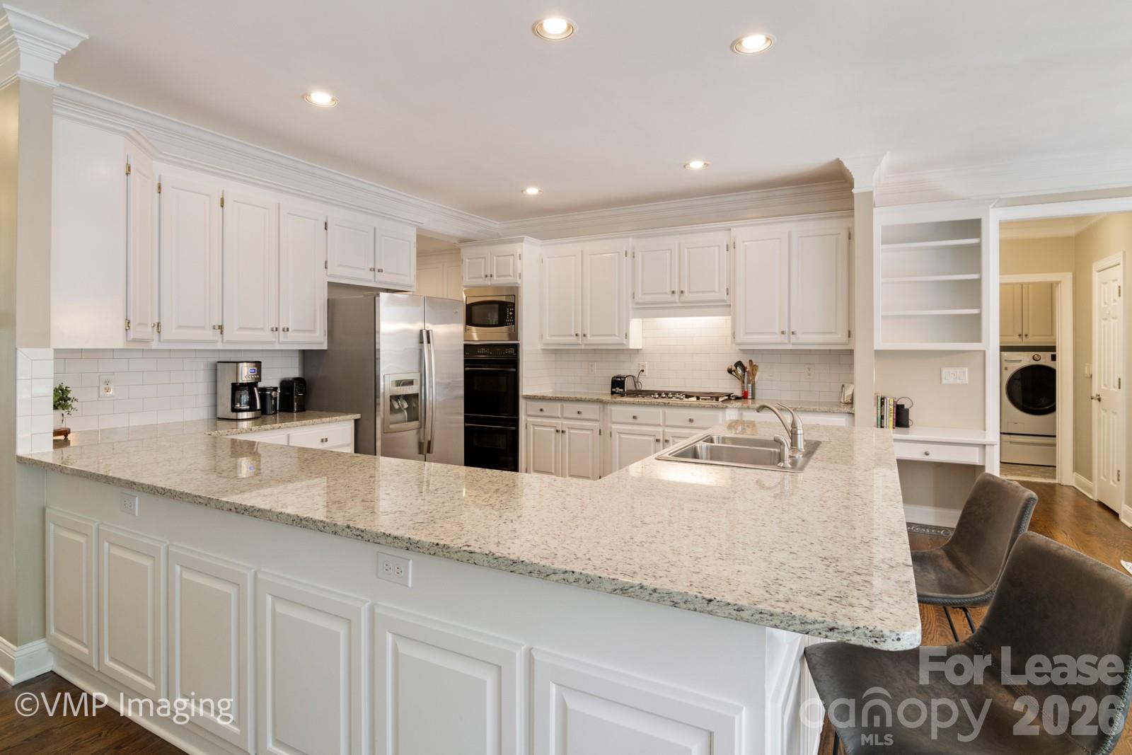 20107 N Cove Road Property Photo 8