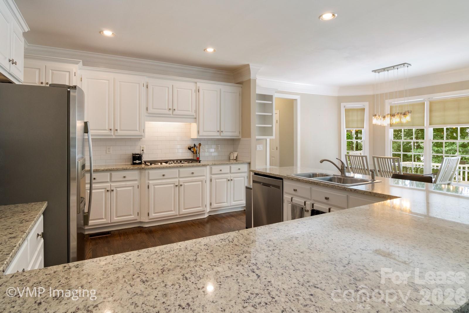 20107 N Cove Road Property Photo 11