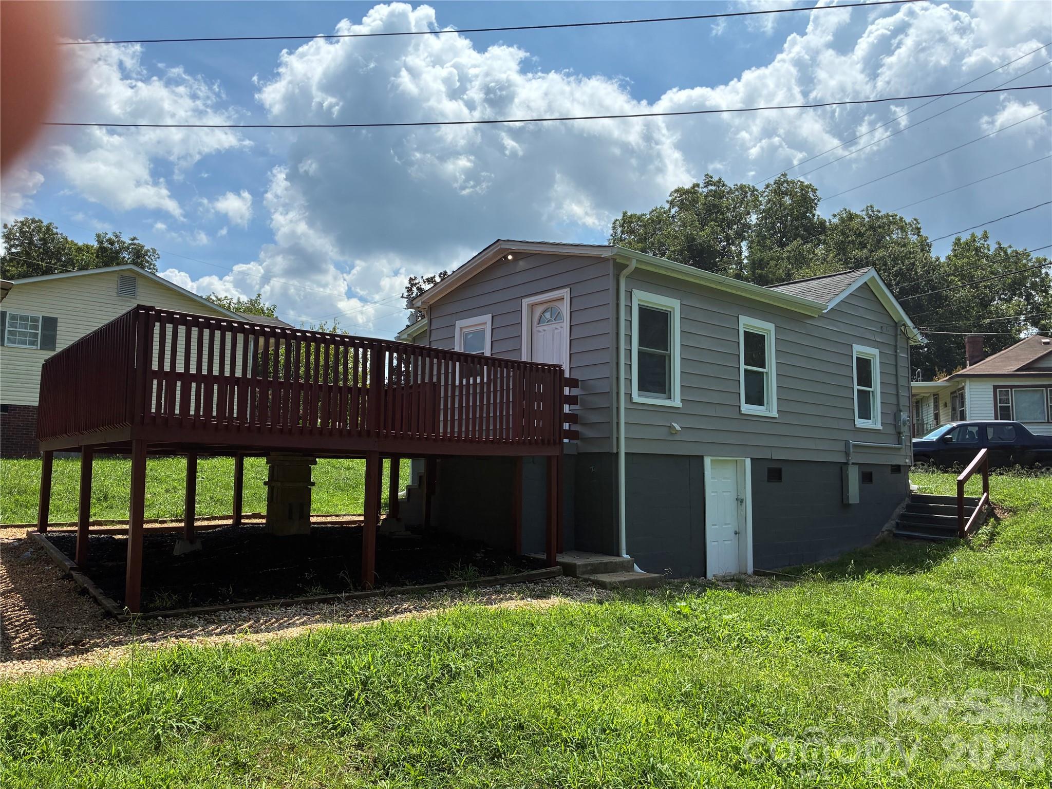2831 Millstone Drive Property Photo 3
