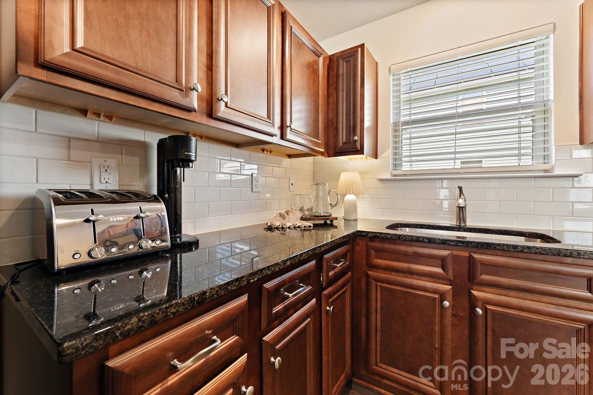 206 Notable Lane Property Photo 18