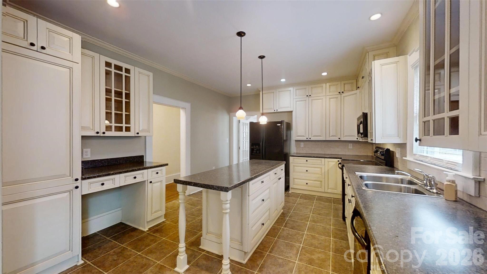 618 S Poplar Street Property Photo 10