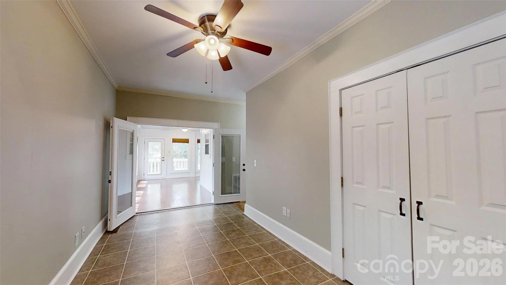 618 S Poplar Street Property Photo 21