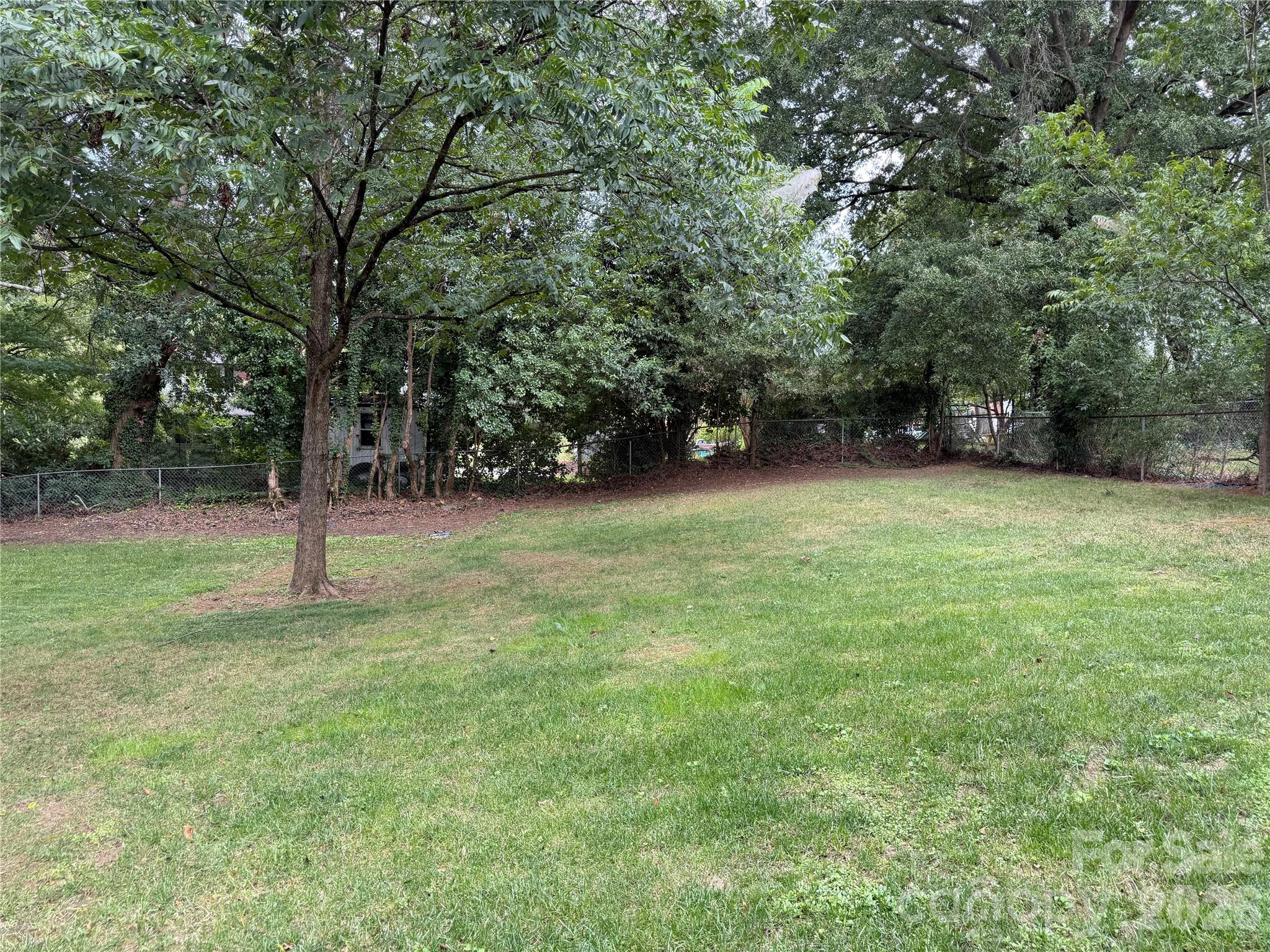 618 S Poplar Street Property Photo 27