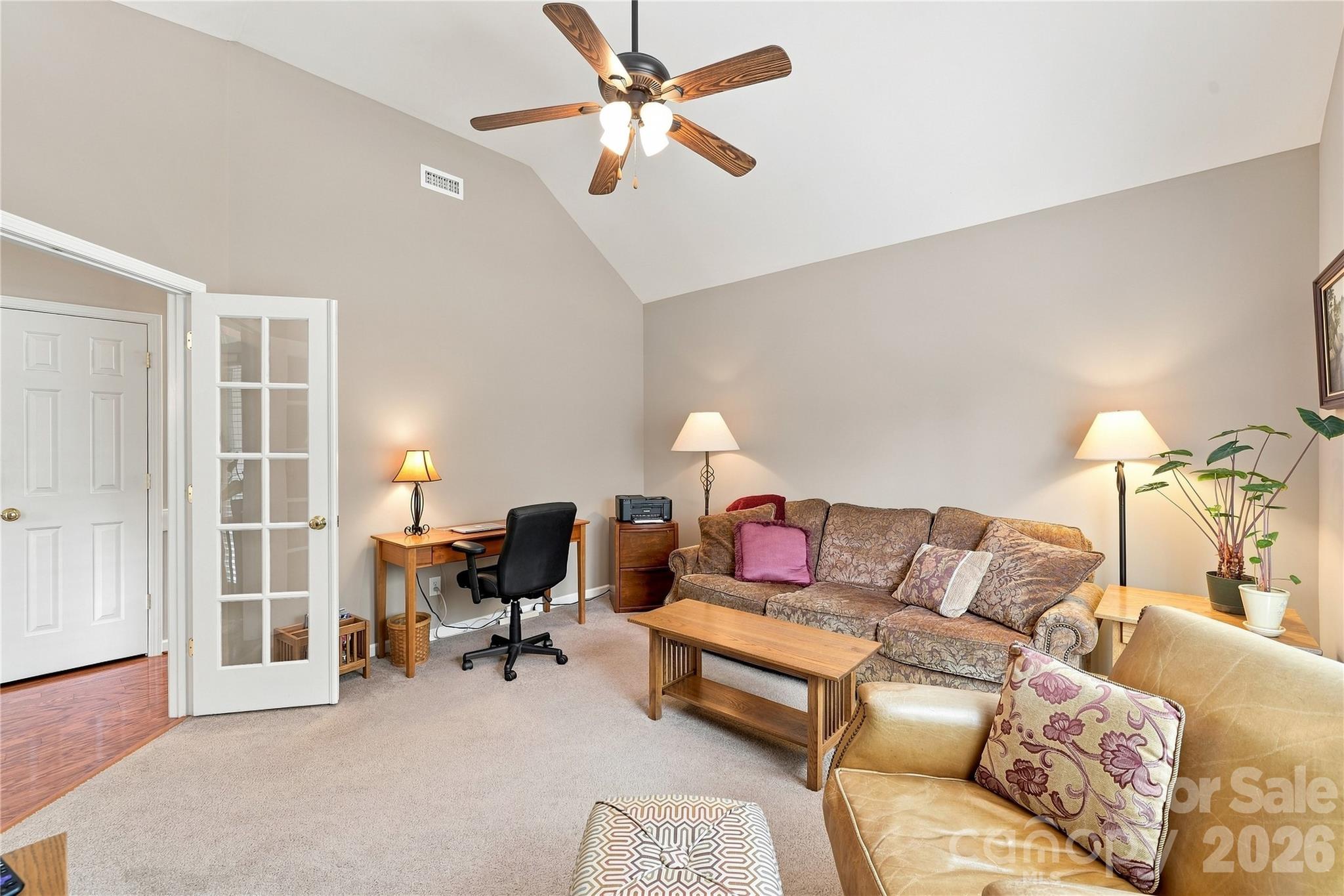 508 Montgrove Place Property Photo 10