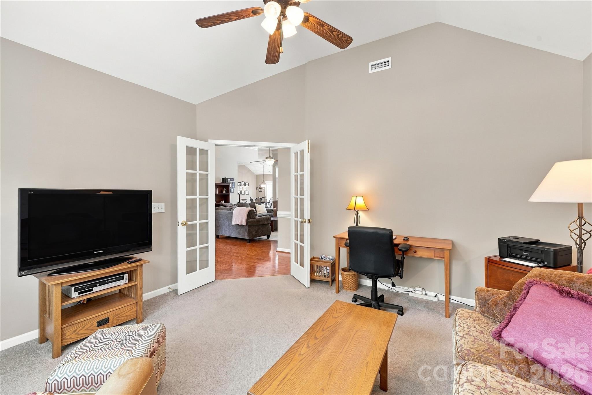 508 Montgrove Place Property Photo 11