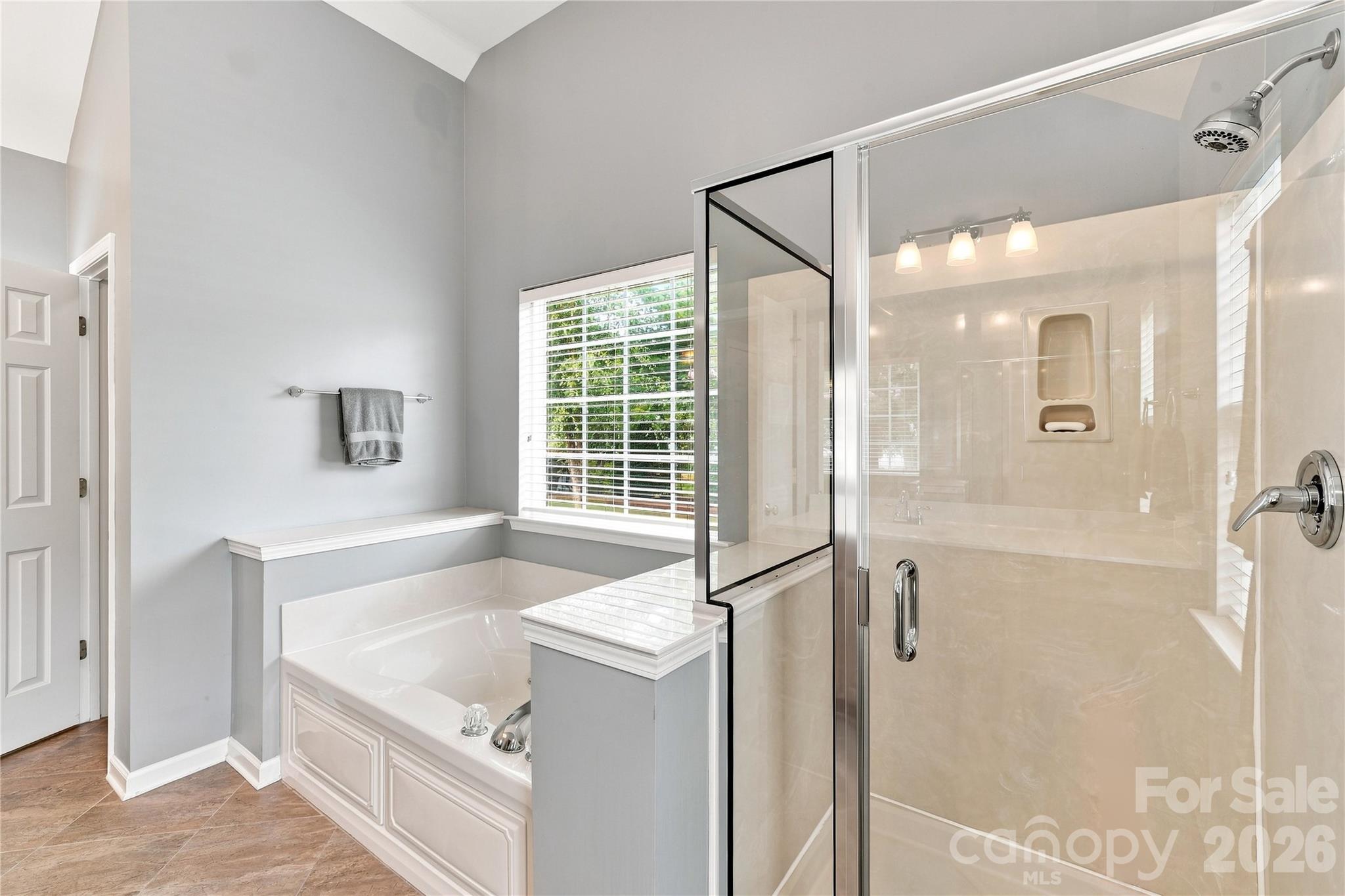 508 Montgrove Place Property Photo 23