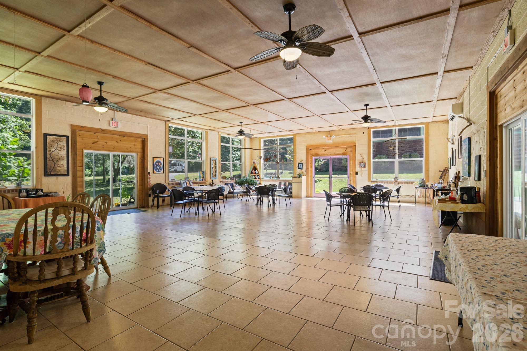 504 Mountain View School Road Property Photo 4