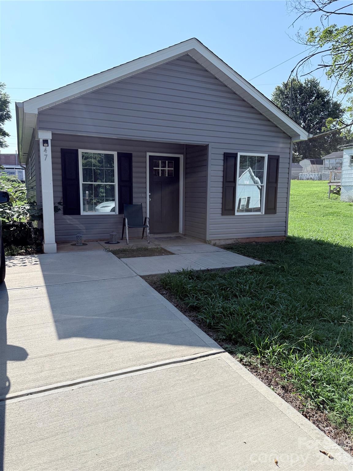 47 14th Street Property Photo 2