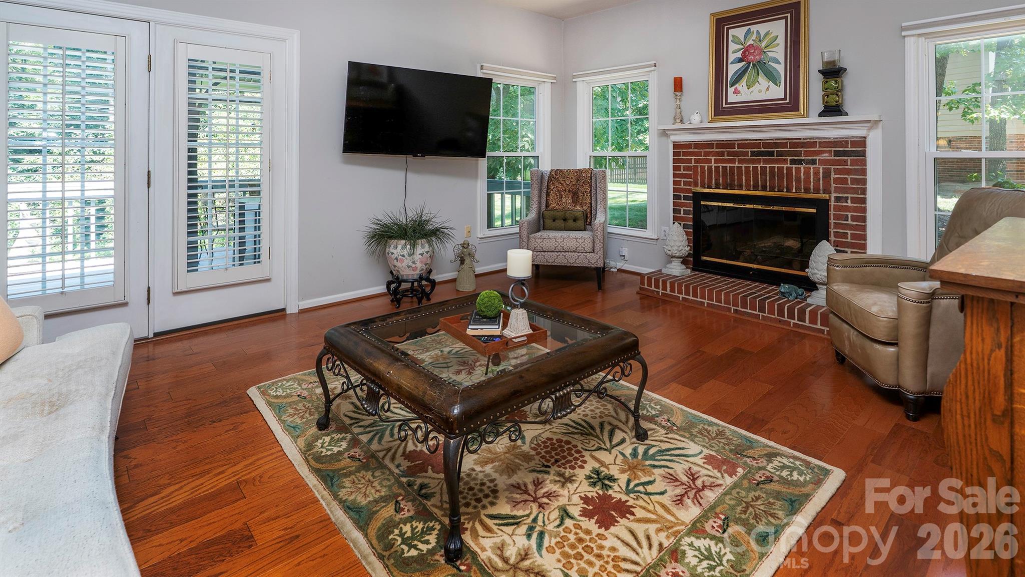 4314 Silvermere Way Property Photo 5