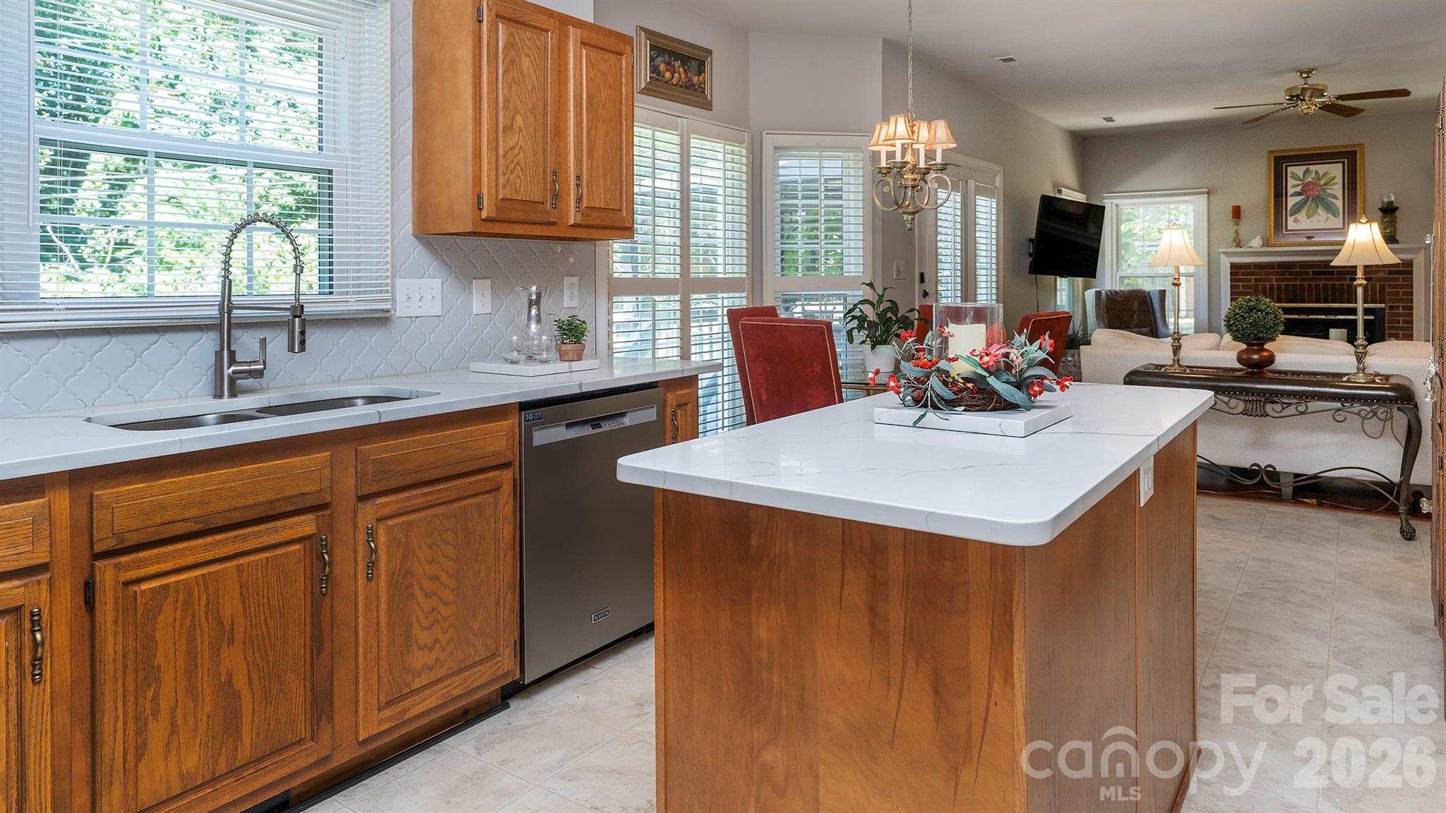 4314 Silvermere Way Property Photo 7