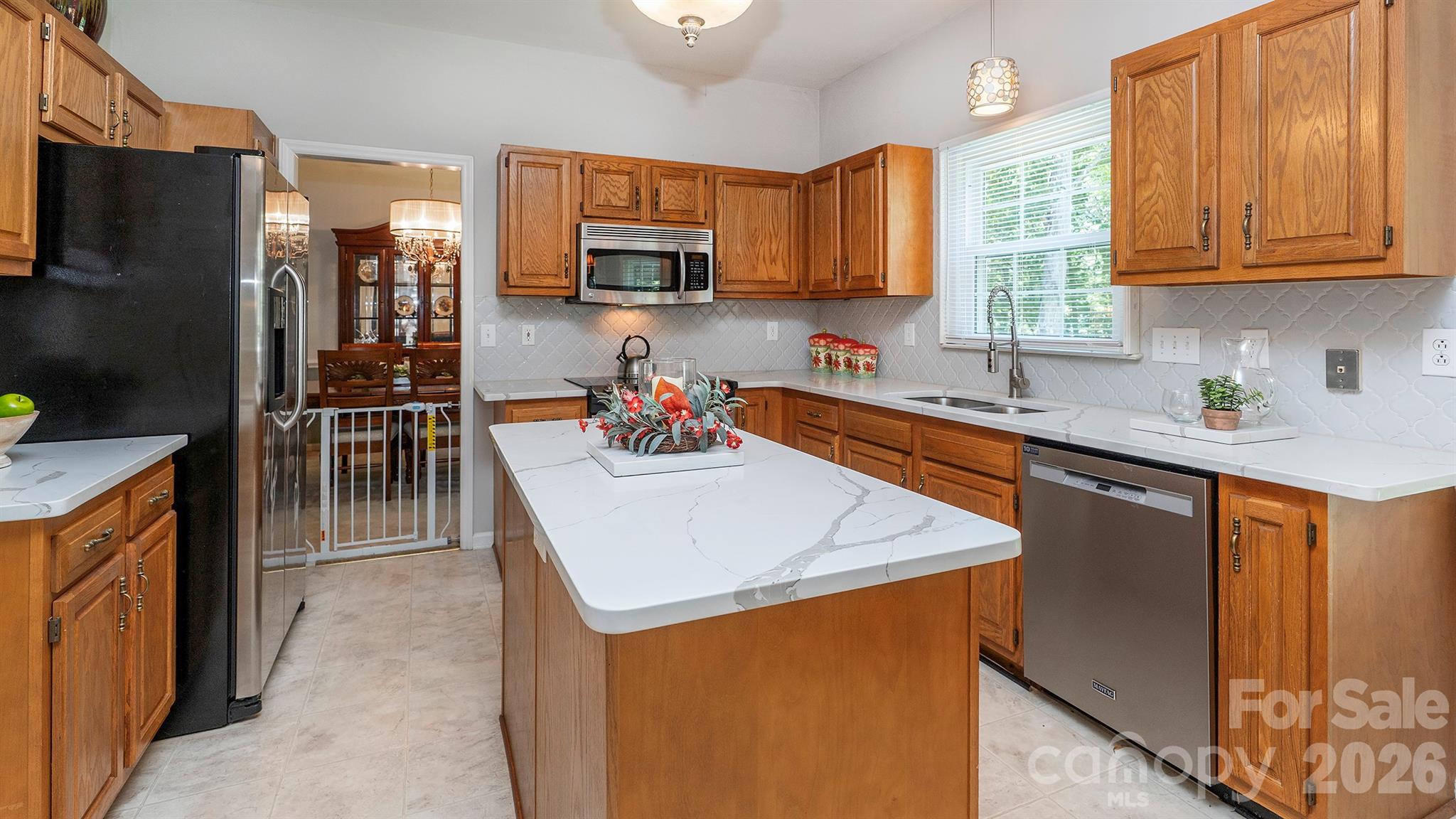 4314 Silvermere Way Property Photo 8