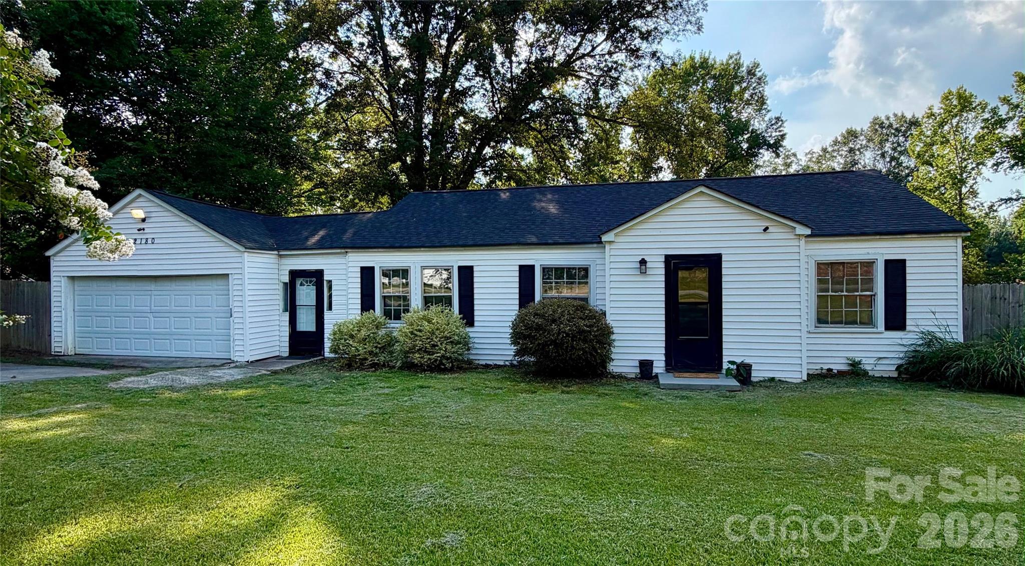 2180 Lynwood Drive Property Photo 1