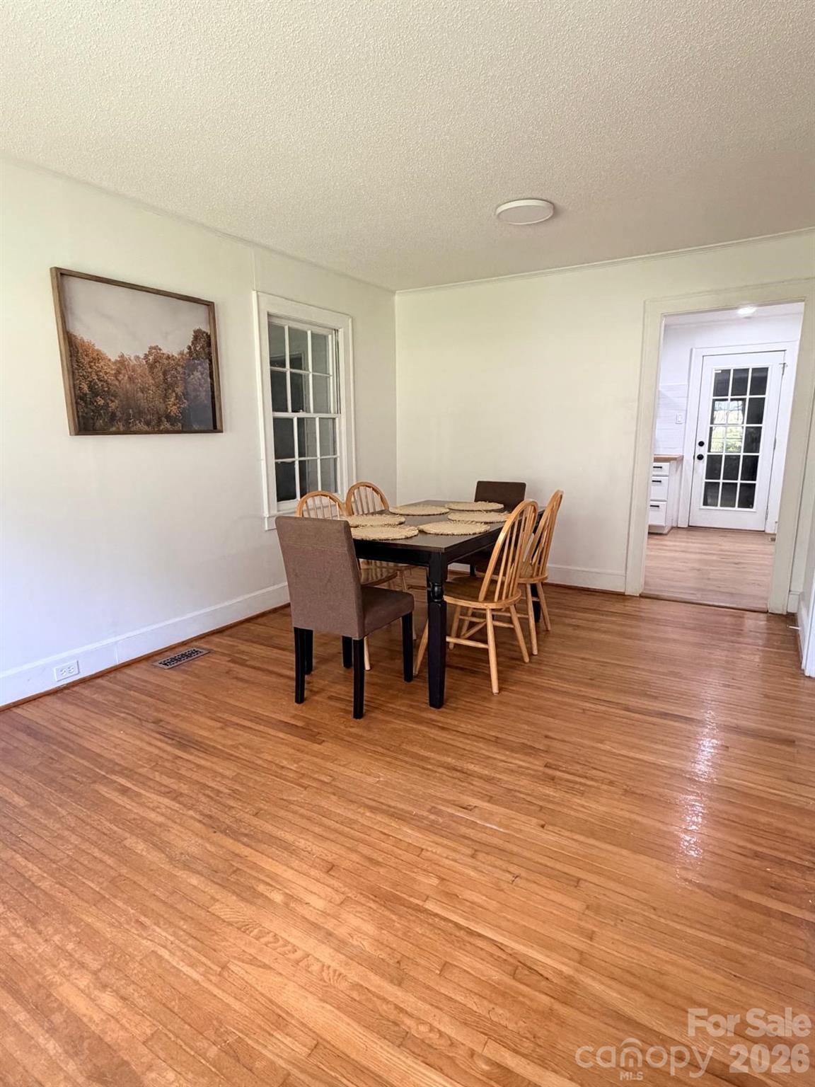 2180 Lynwood Drive Property Photo 8