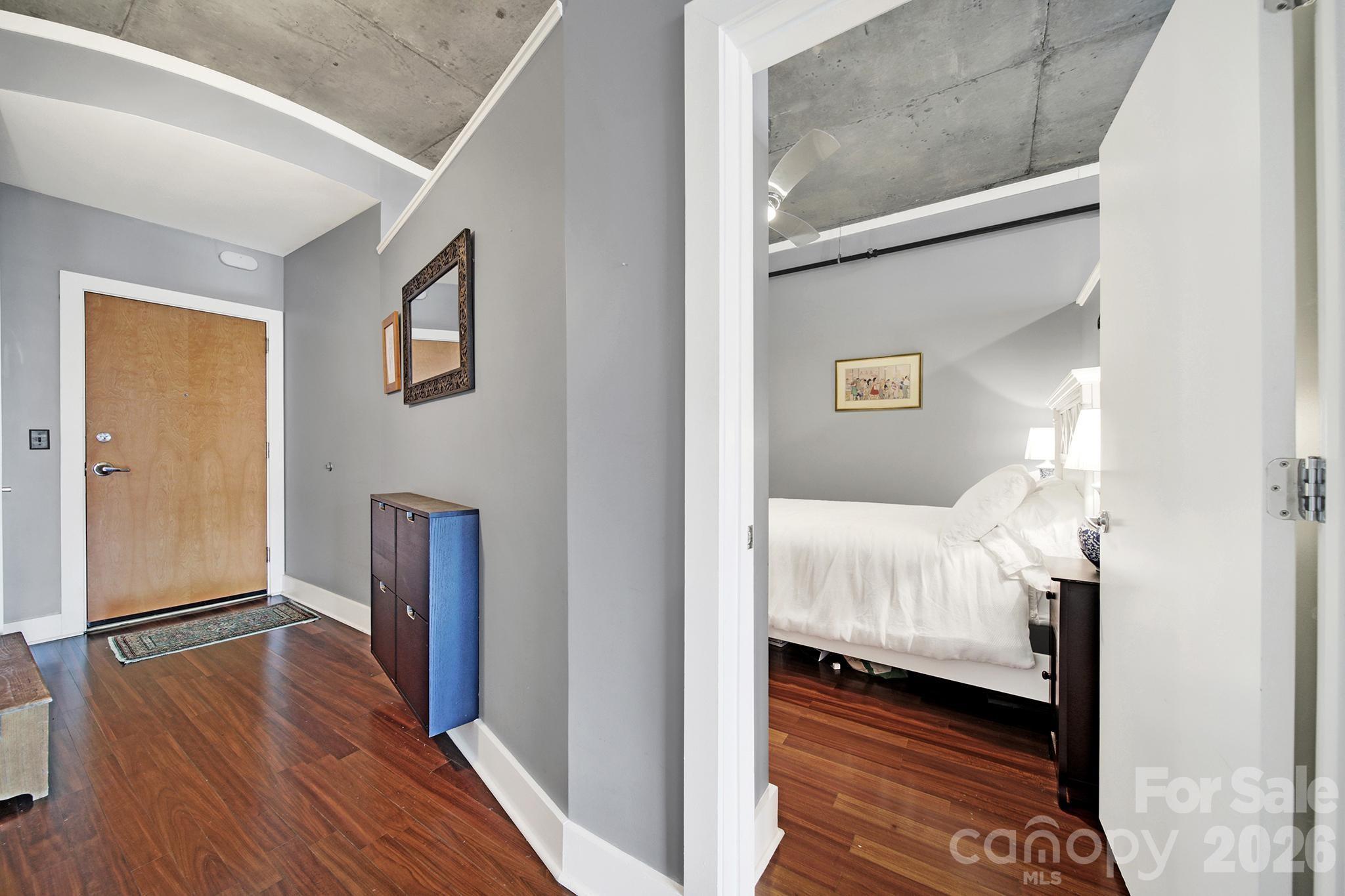 505 E 6th Street 909 Property Photo 4