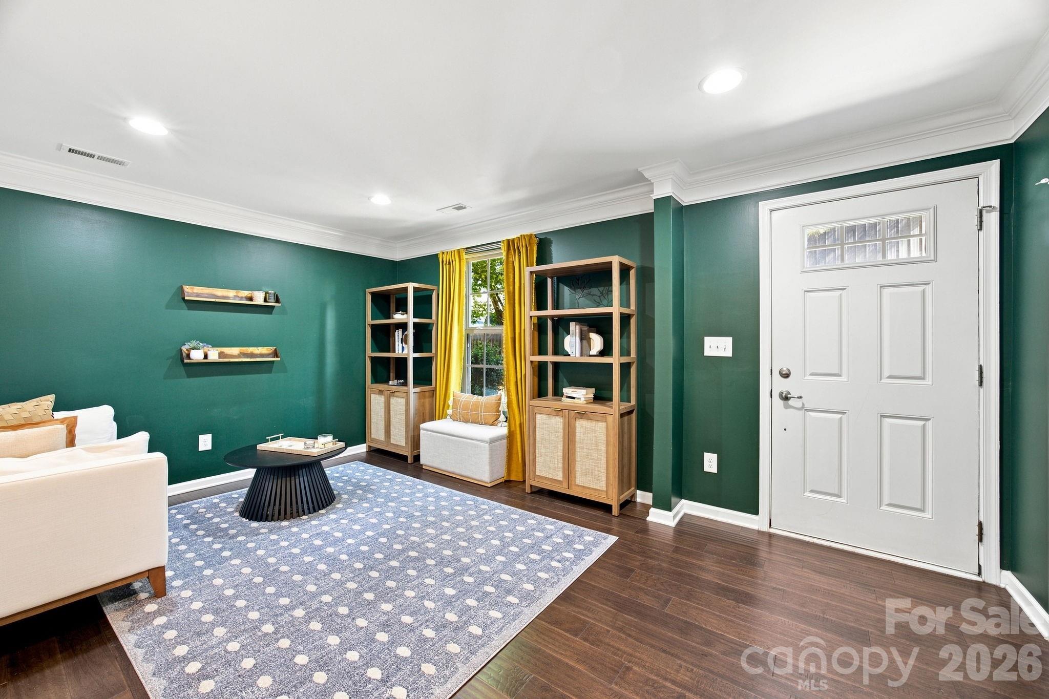 1321 Queen Lyon Court Property Photo 6