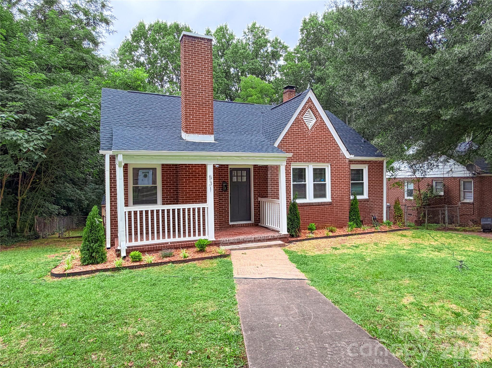 531 E Front Street Property Photo 1