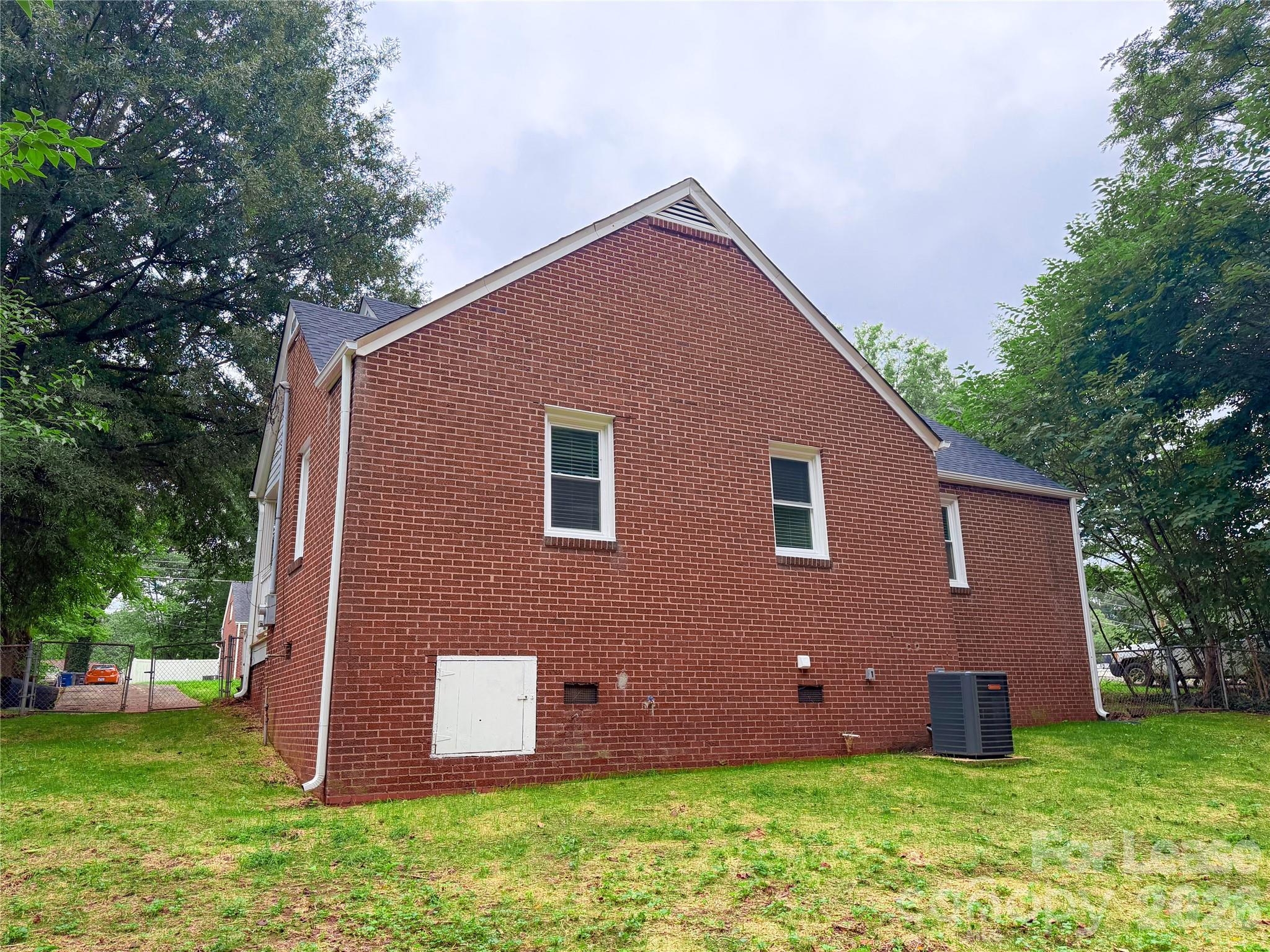 531 E Front Street Property Photo 19