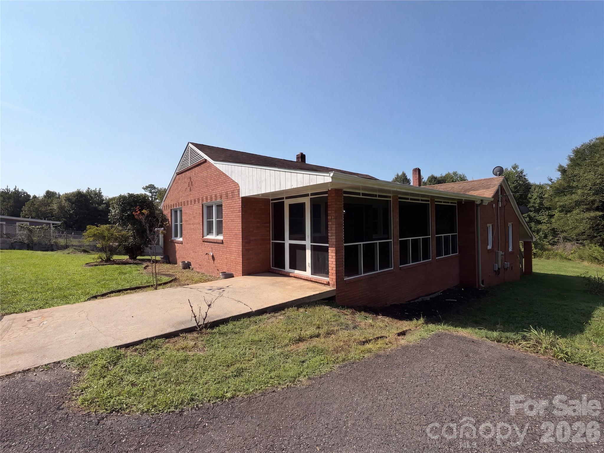 5630 S New Hope Road Property Photo 11