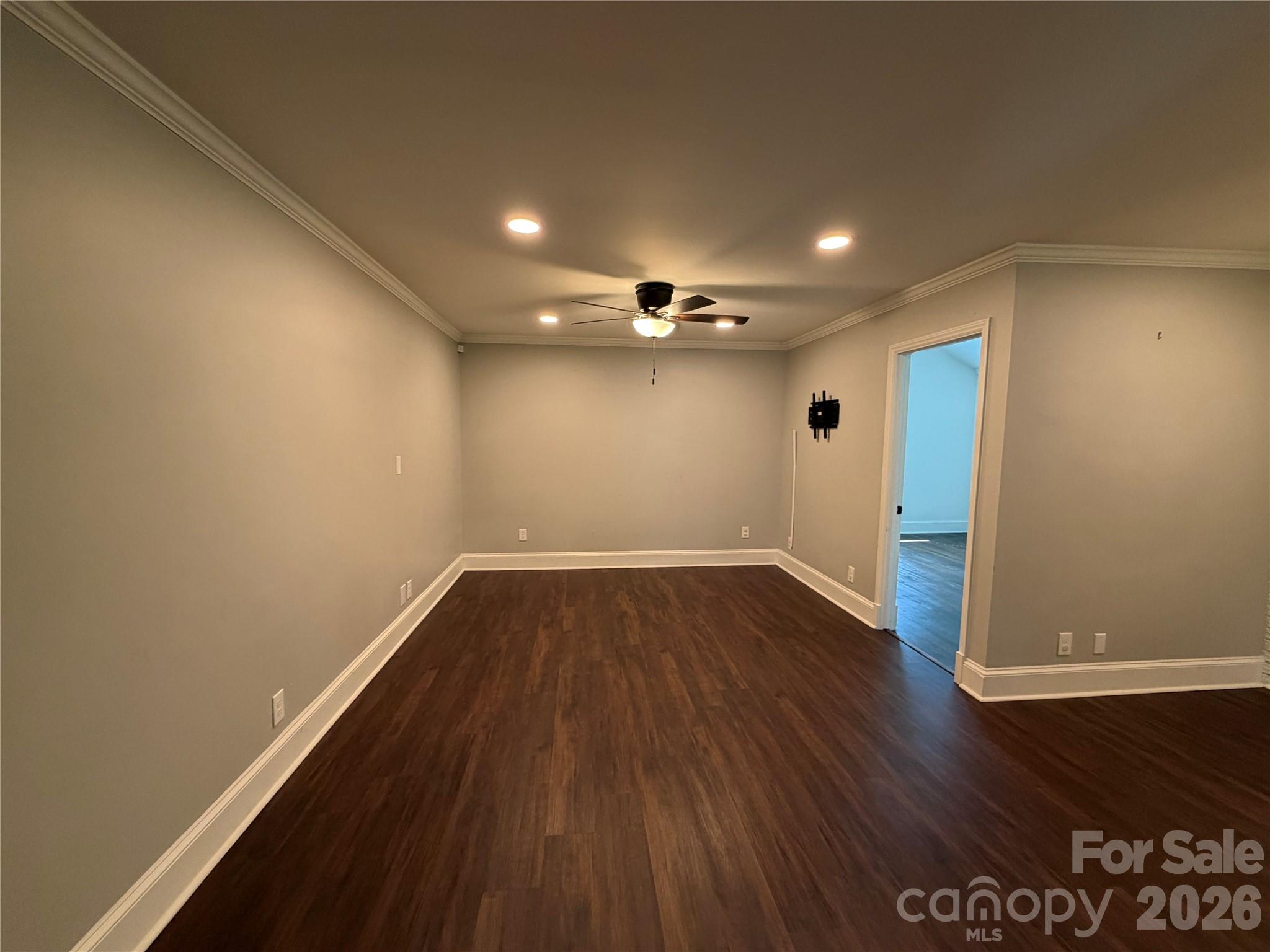 5630 S New Hope Road Property Photo 15
