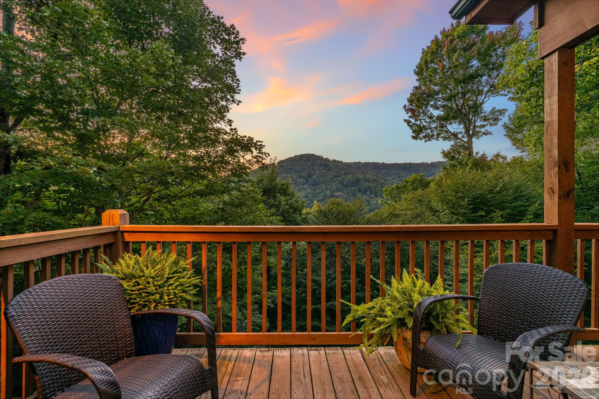 32 Zebulon Lane Property Photo 6