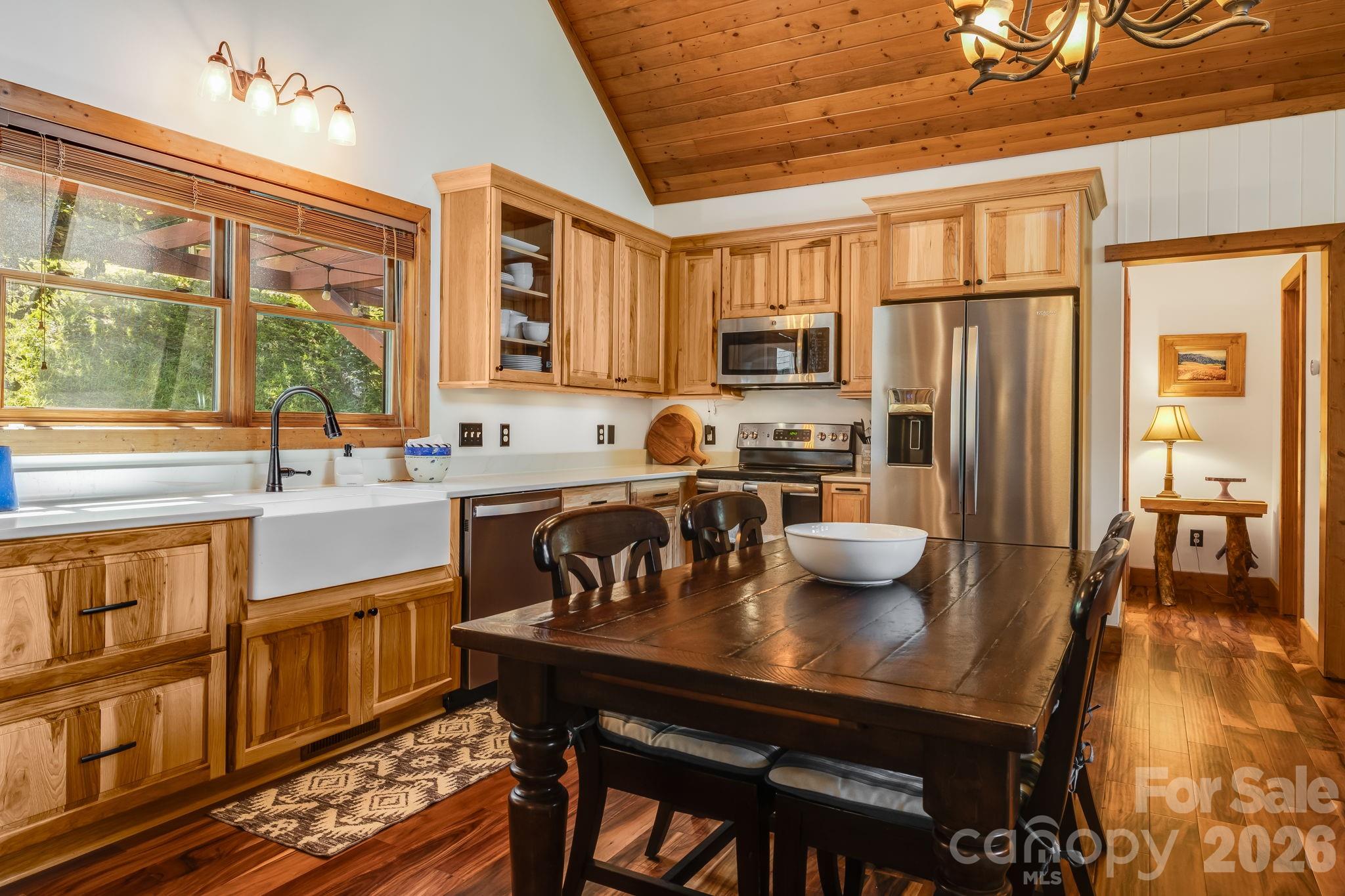 32 Zebulon Lane Property Photo 11