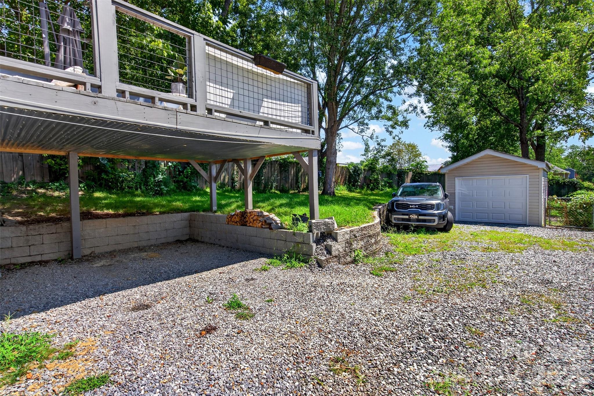 52 Pennsylvania Avenue Property Photo 26
