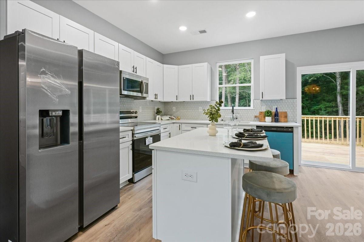 120 Whistling Pines Drive Property Photo 8