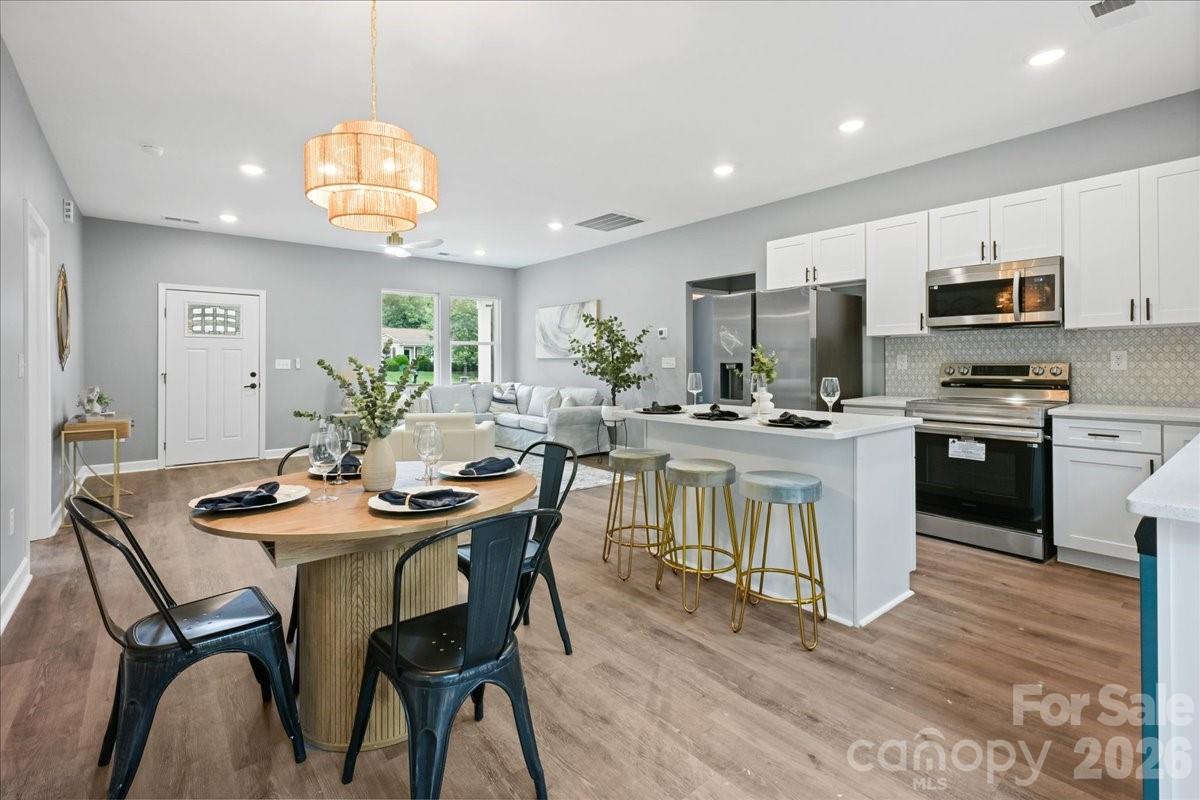 120 Whistling Pines Drive Property Photo 10
