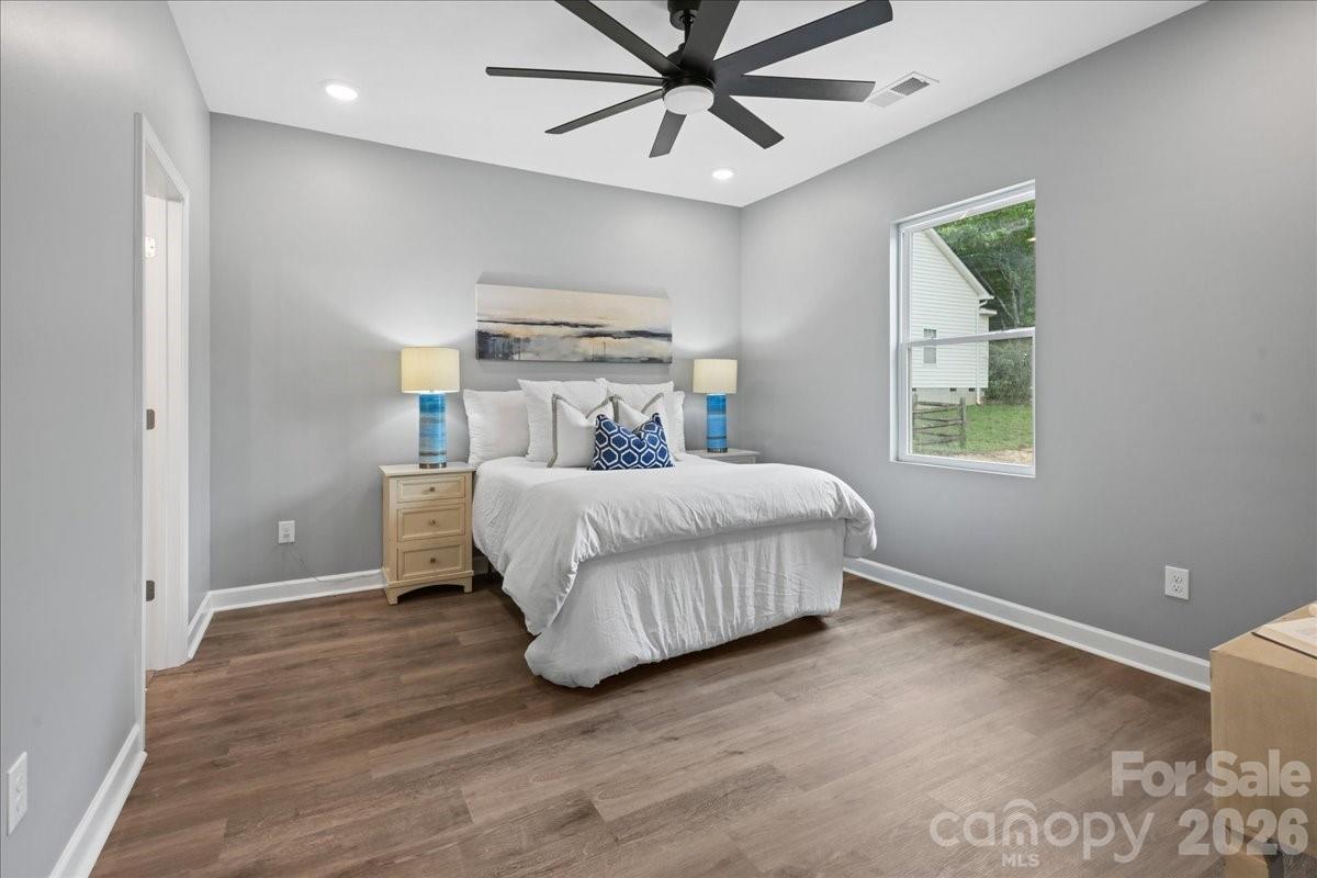 120 Whistling Pines Drive Property Photo 13